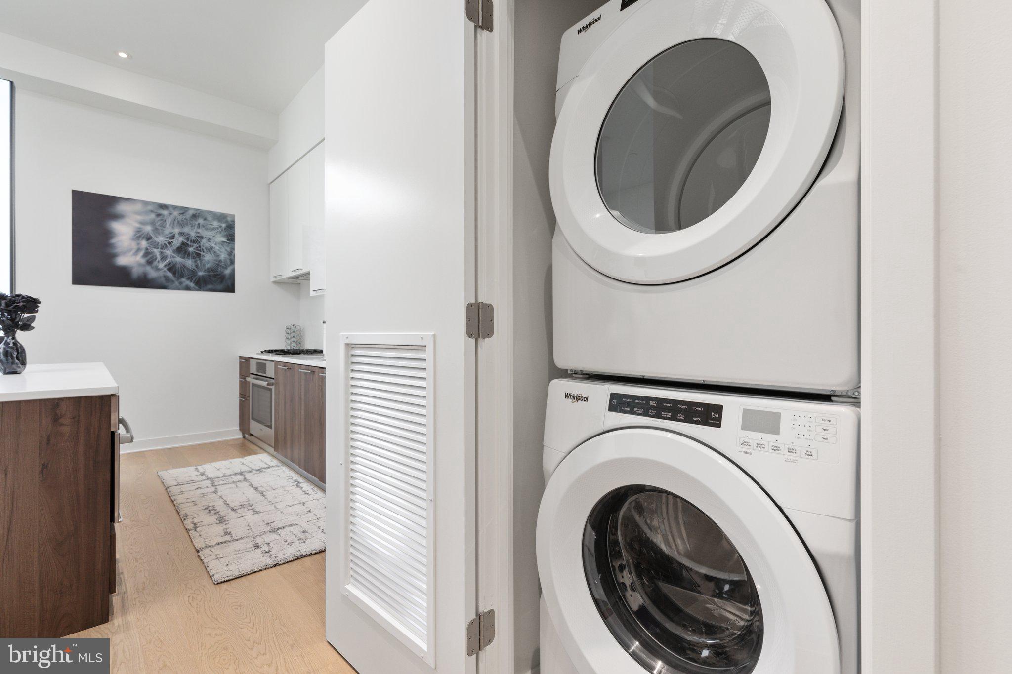 THE VERSE CONDO - Residential