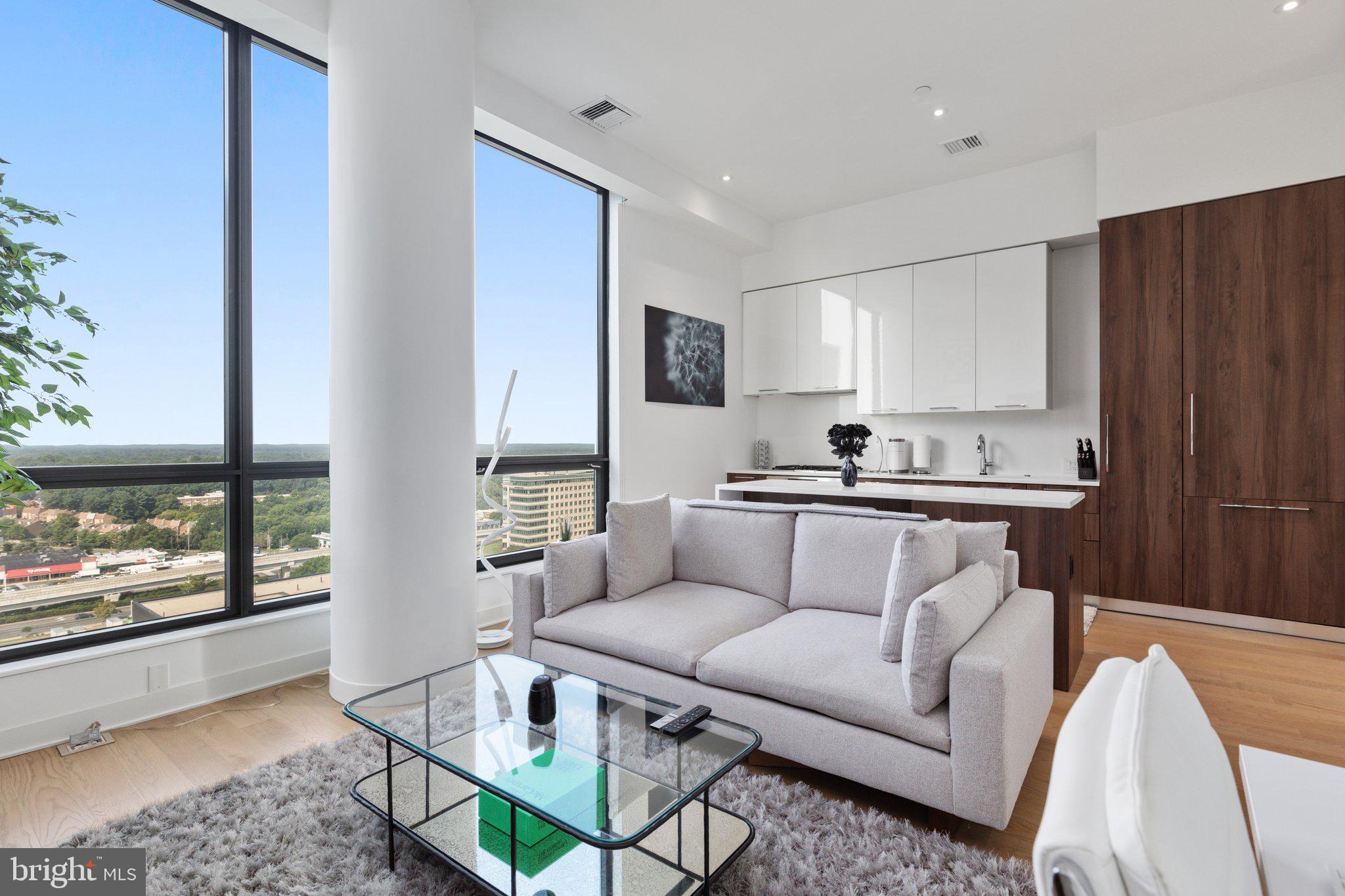 THE VERSE CONDO - Residential