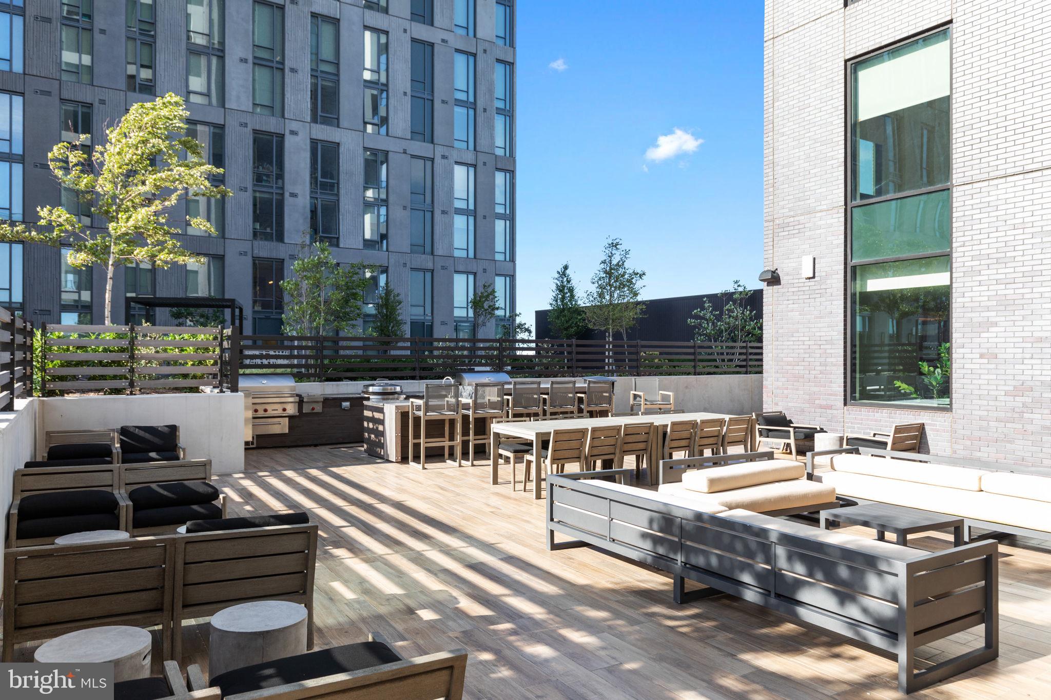 THE VERSE CONDO - Residential