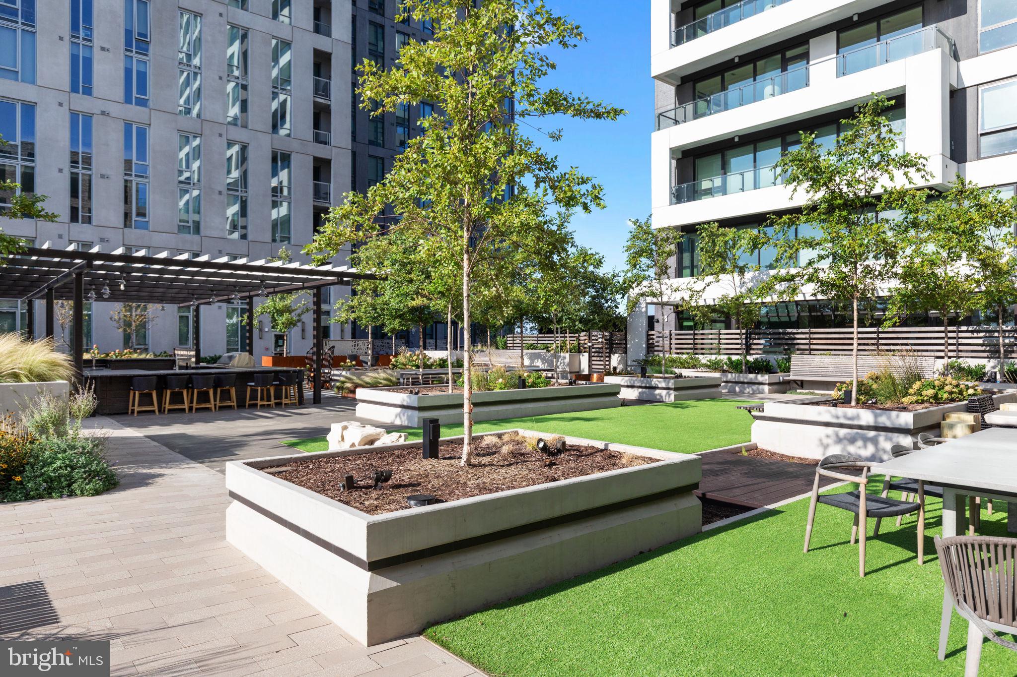 THE VERSE CONDO - Residential