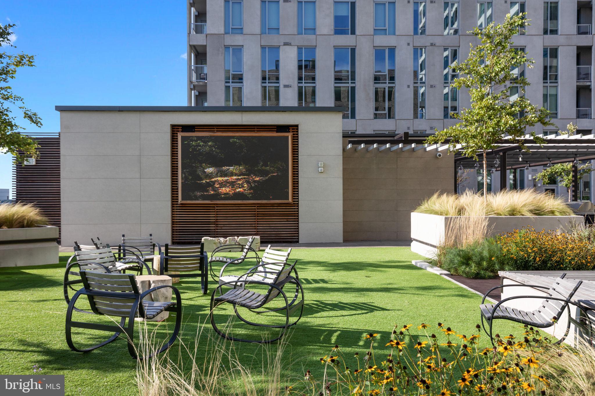 THE VERSE CONDO - Residential