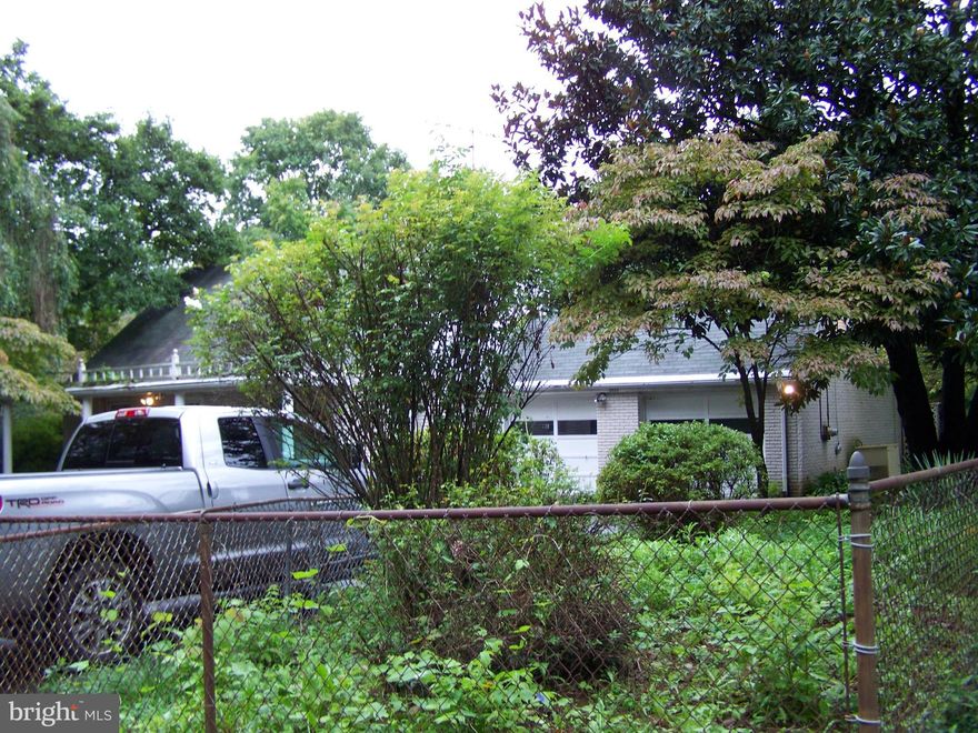 ESTATE SALE-SOLD AS-IS. SELLER WILL DO NO REPAIRS-AS-IS ADDENDUM REQUIRED. SELLER PREFERS CASH BUYER BUT WILL CONSIDER CONVENTIONAL FINANCING. EVERYTHING BELIEVED TO BE IN WORKING ORDER. BACKUP PROPANE GENERATOR. LEVEL LOT. BRICK AND SIDING WITH 2 LARGE GARAGE BAYS. NEWER WATER CONDITIONING SYSTEM. SELLER WILL REMOVE SOME PERSONAL ITEMS, THE REST STAYS AND IS PART OF THE SALE. INVESTORS/OWNERS!!