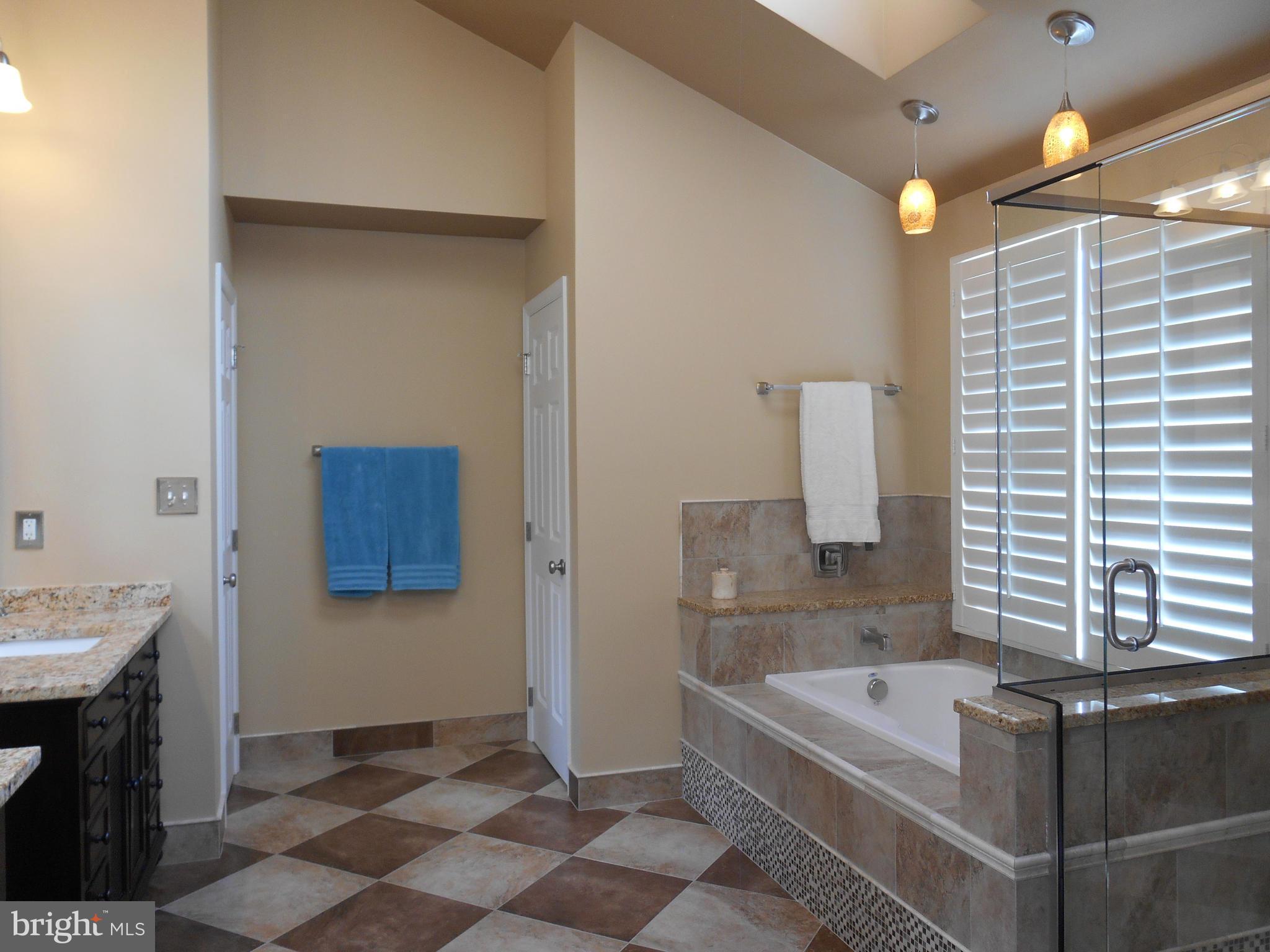 PEBBLE CREEK - Residential