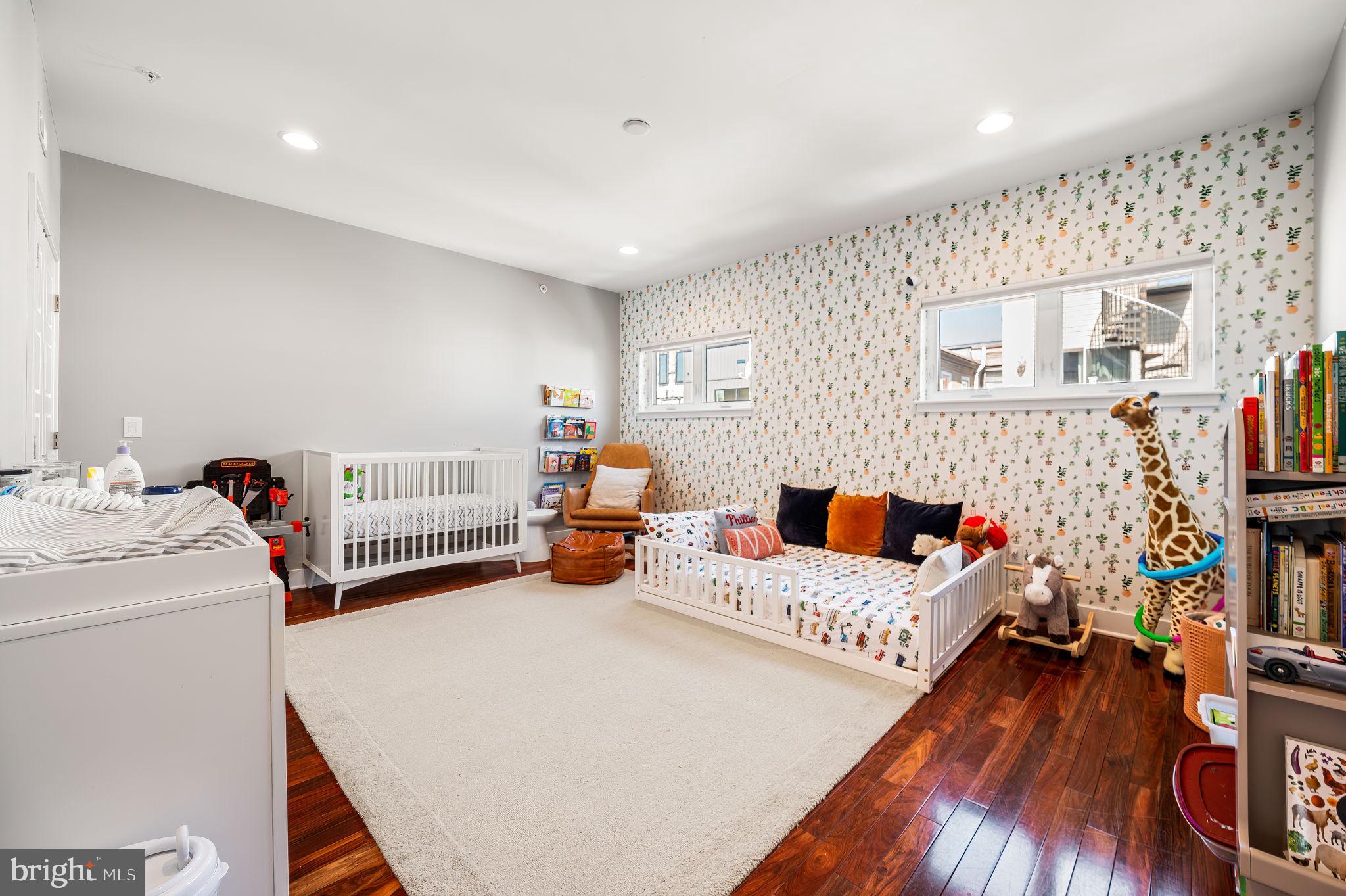 GRADUATE HOSPITAL - Residential