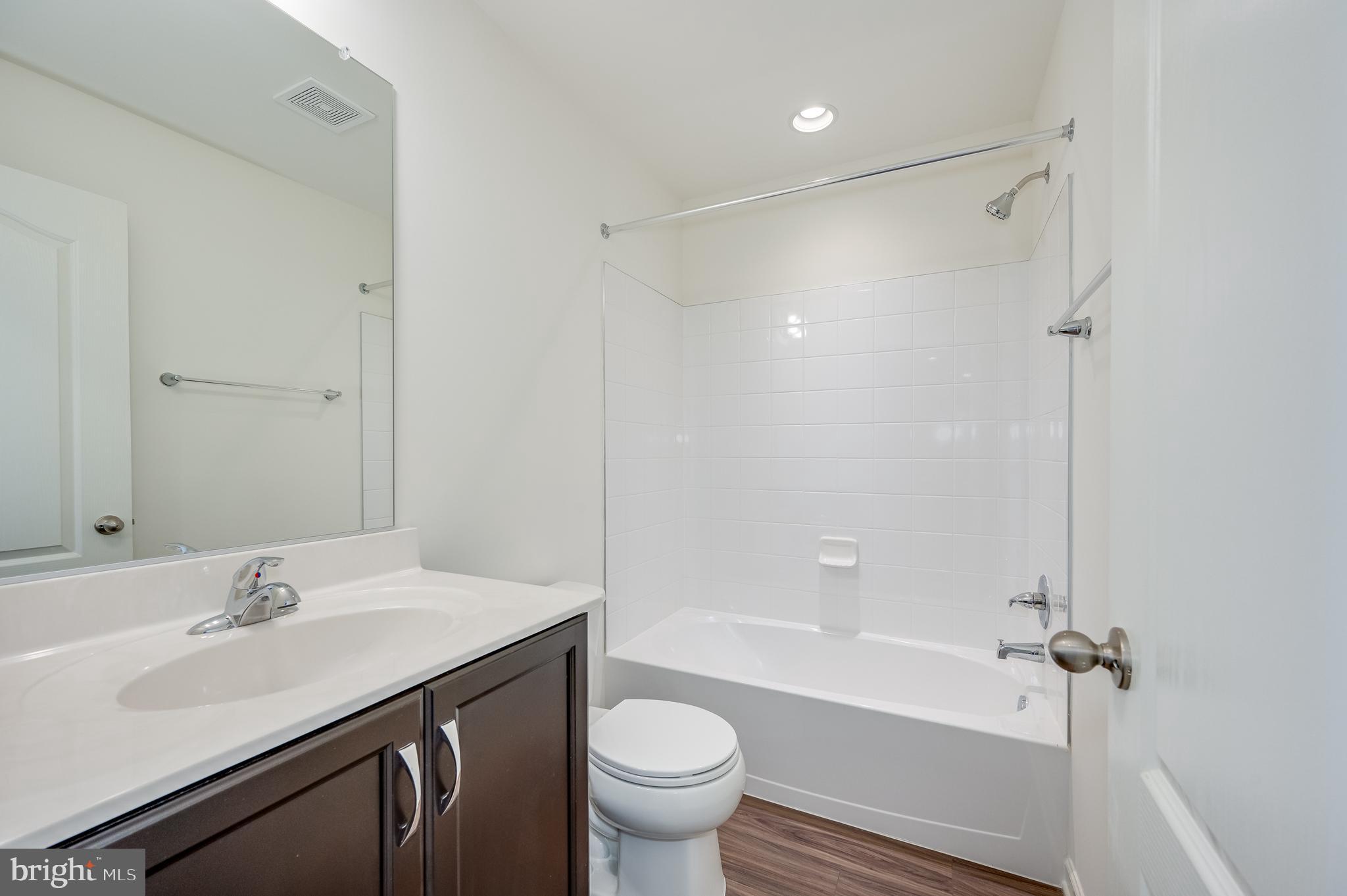 OVERLOOK AT RIVERSIDE - Residential Lease