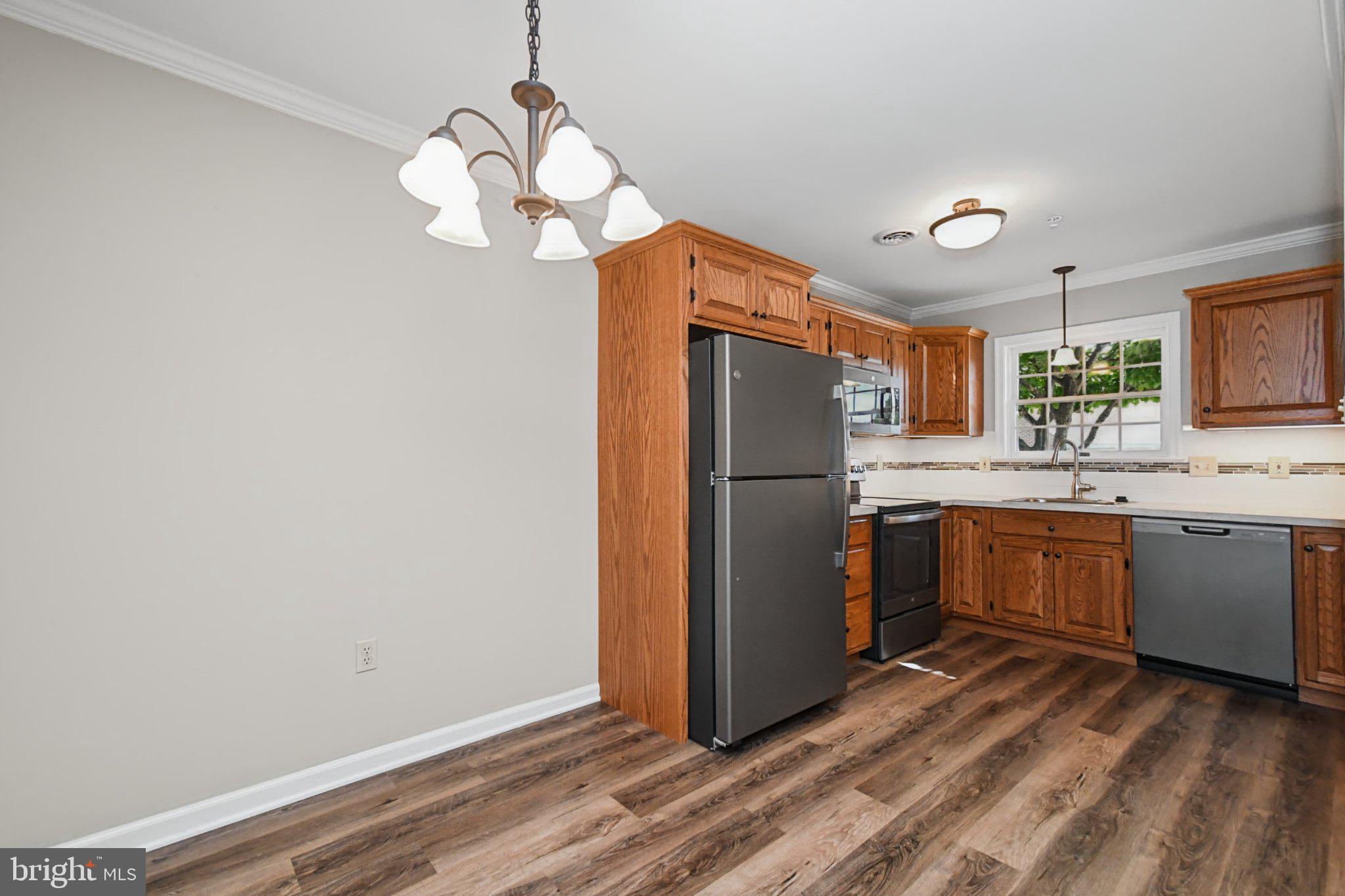 2461 E HIGH STREET HI
