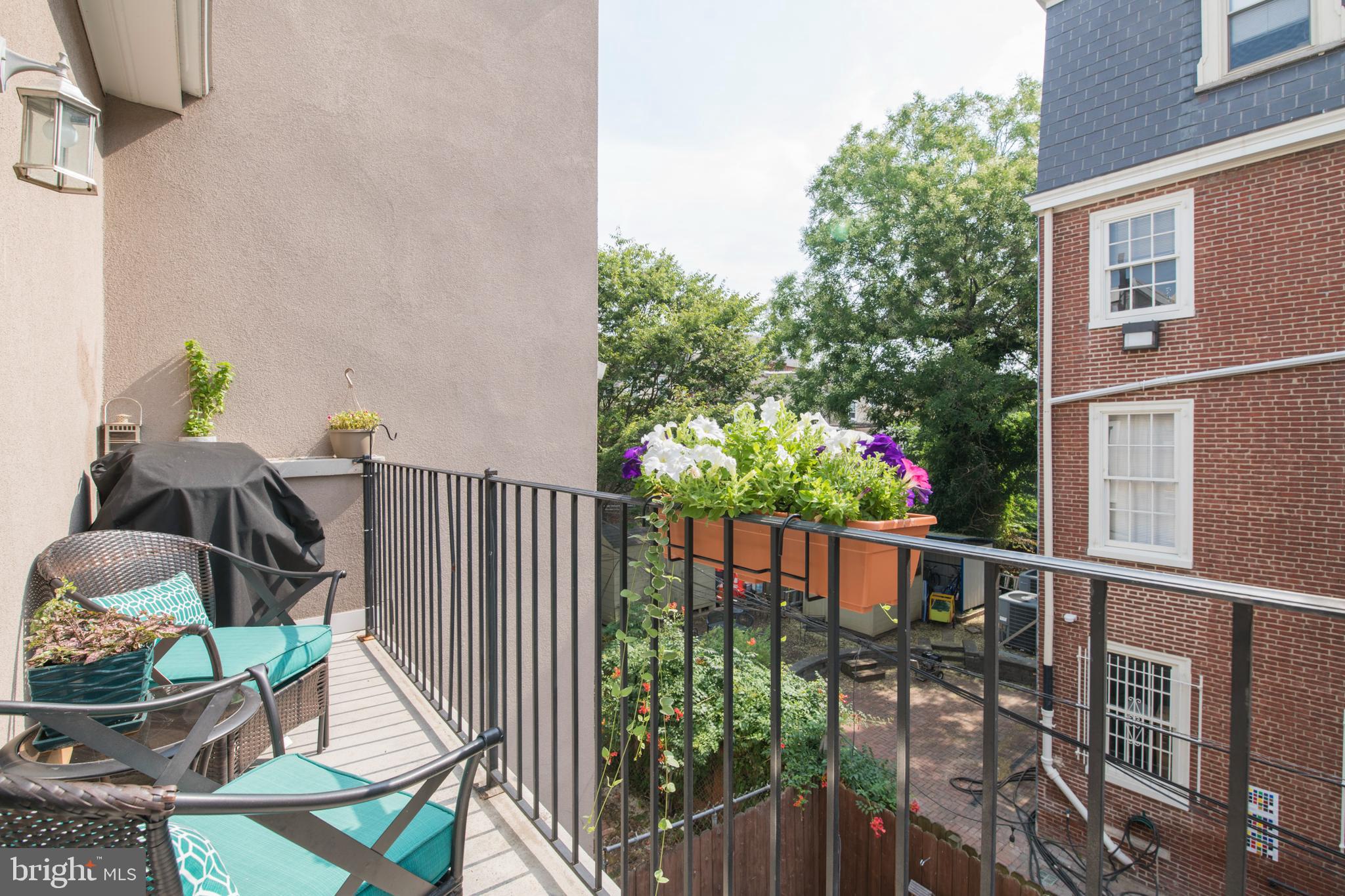 ART MUSEUM AREA - Residential