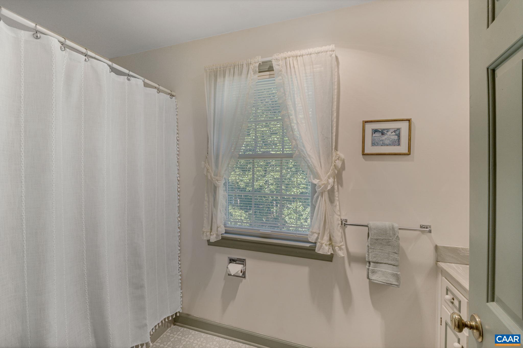 EDNAM FOREST - Residential