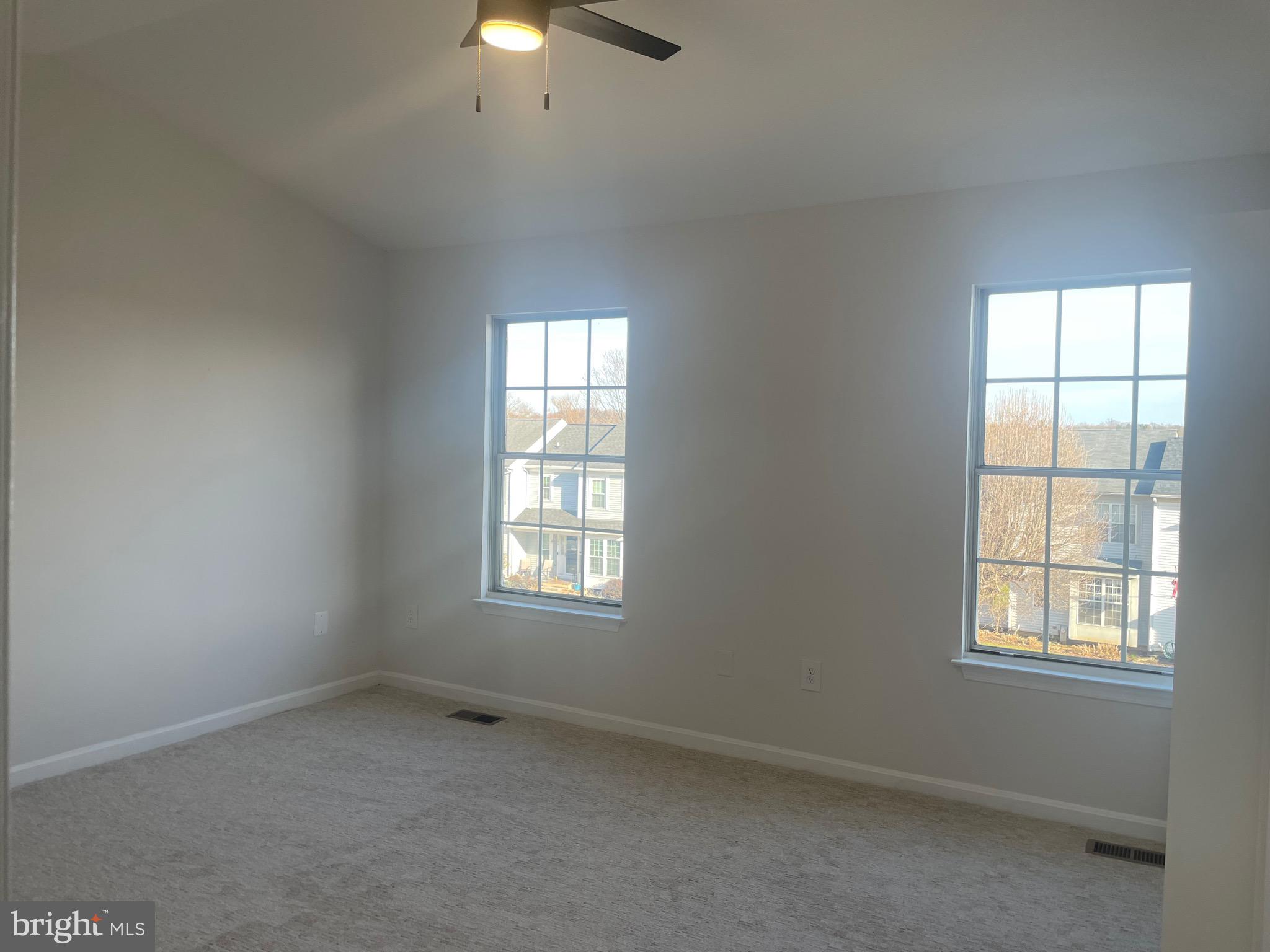 SOUTH HAMPTON - Residential