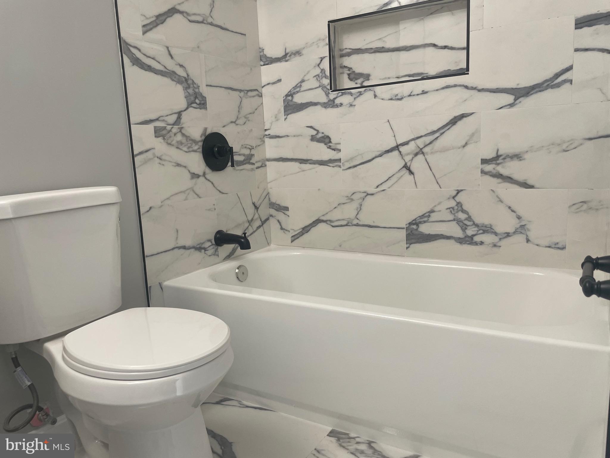 SOUTH HAMPTON - Residential