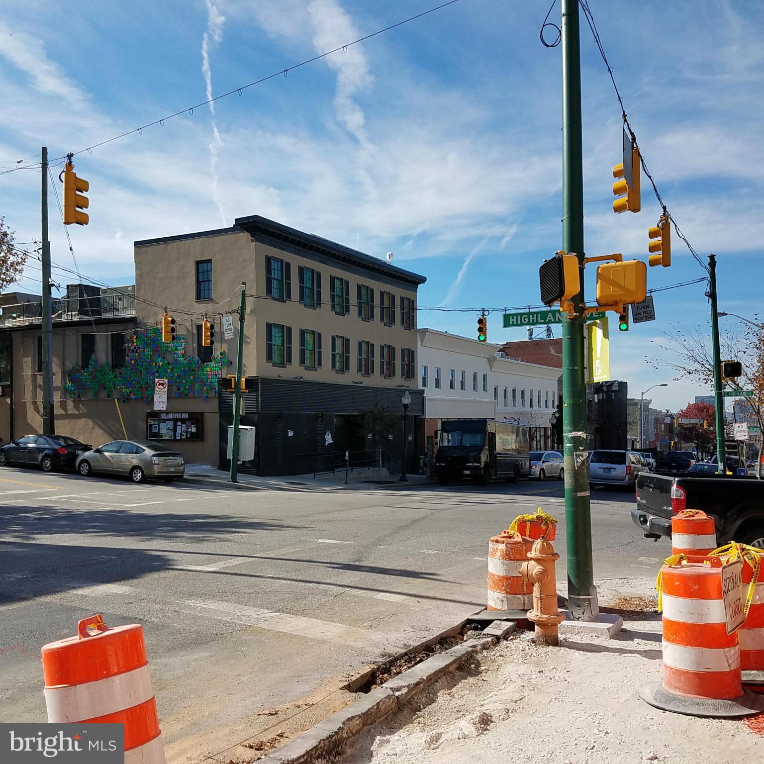 HIGHLANDTOWN - Commercial Sale