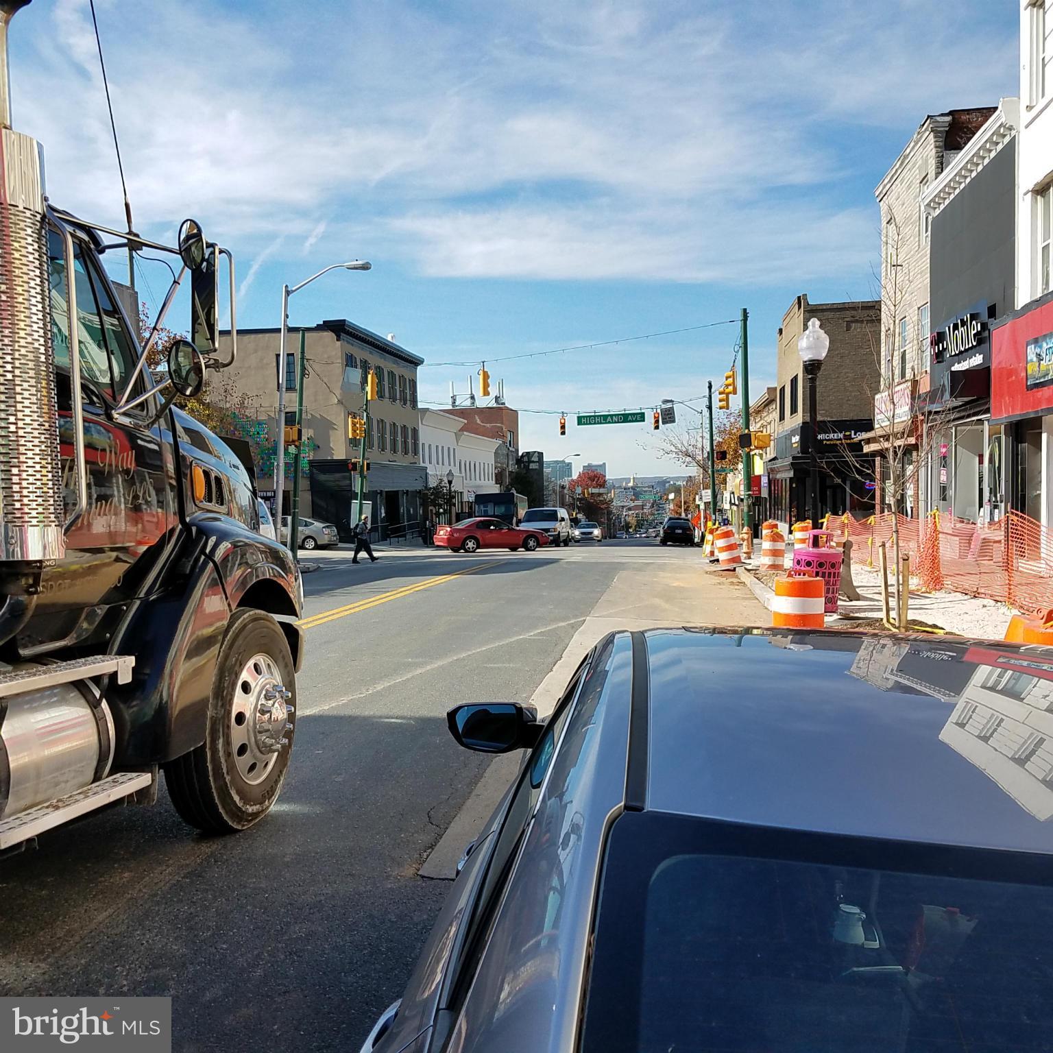 HIGHLANDTOWN - Commercial Sale