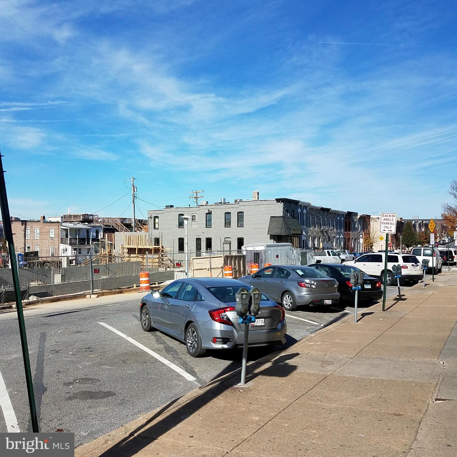 HIGHLANDTOWN - Commercial Sale