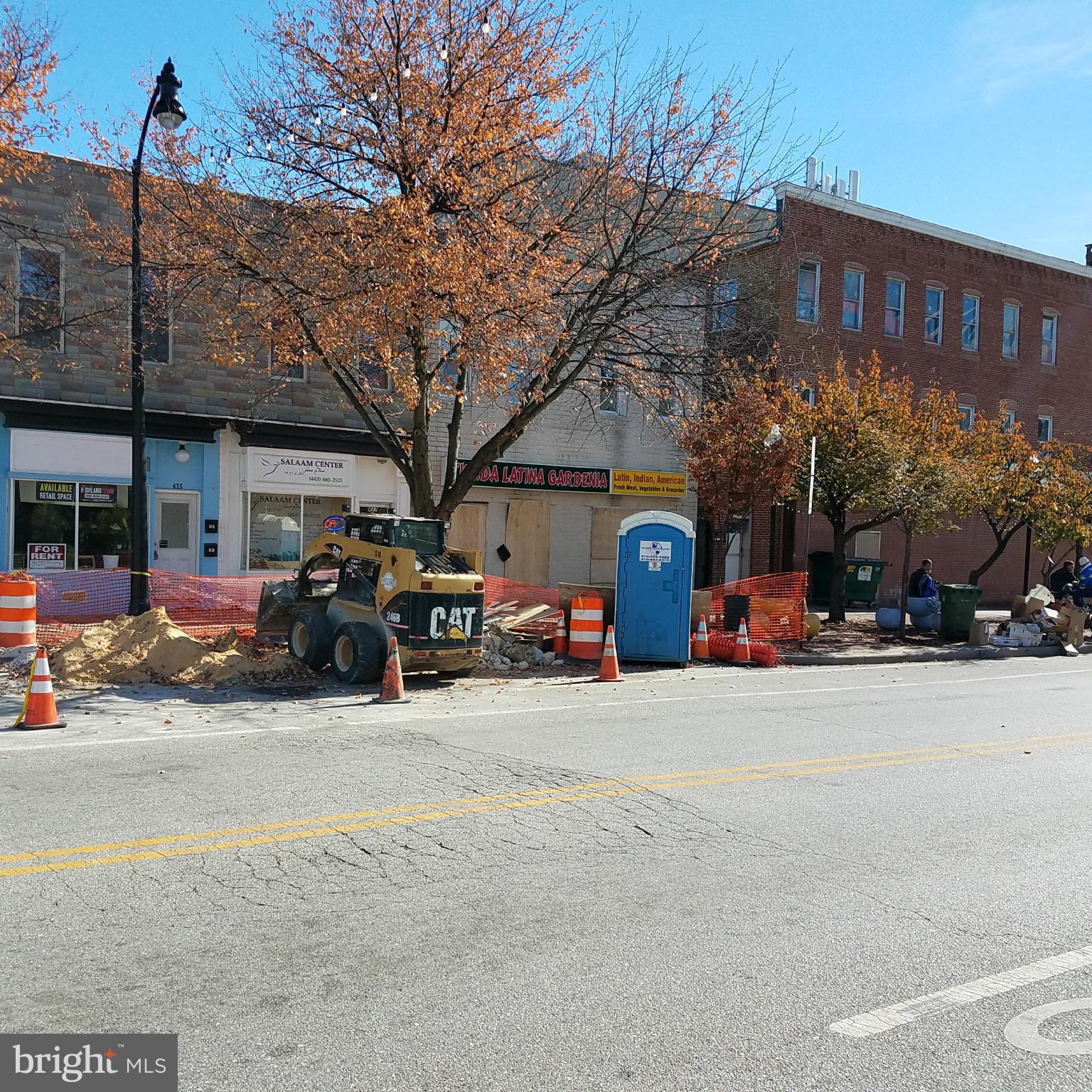 HIGHLANDTOWN - Commercial Sale