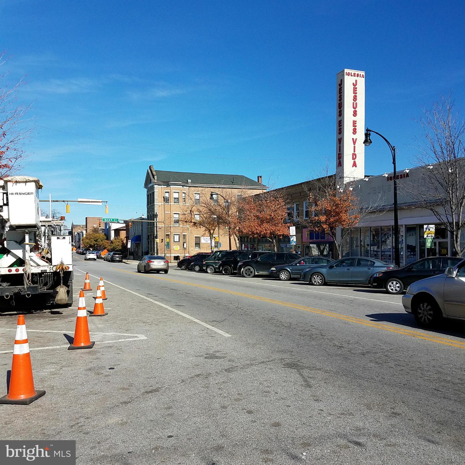 HIGHLANDTOWN - Commercial Sale