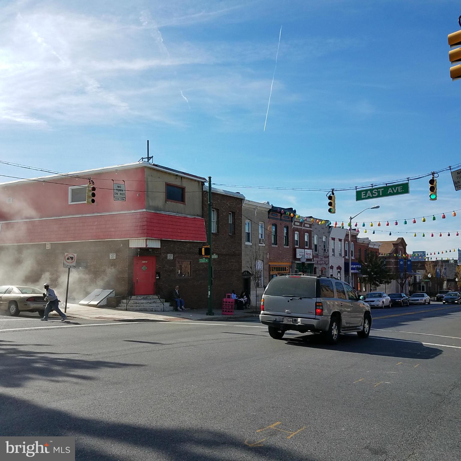 HIGHLANDTOWN - Commercial Sale