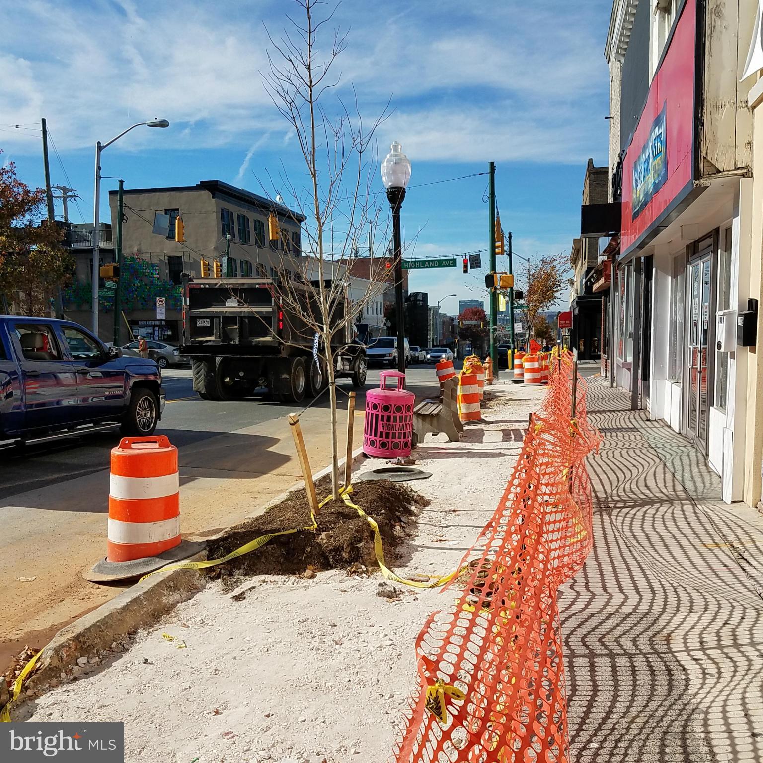 HIGHLANDTOWN - Commercial Sale