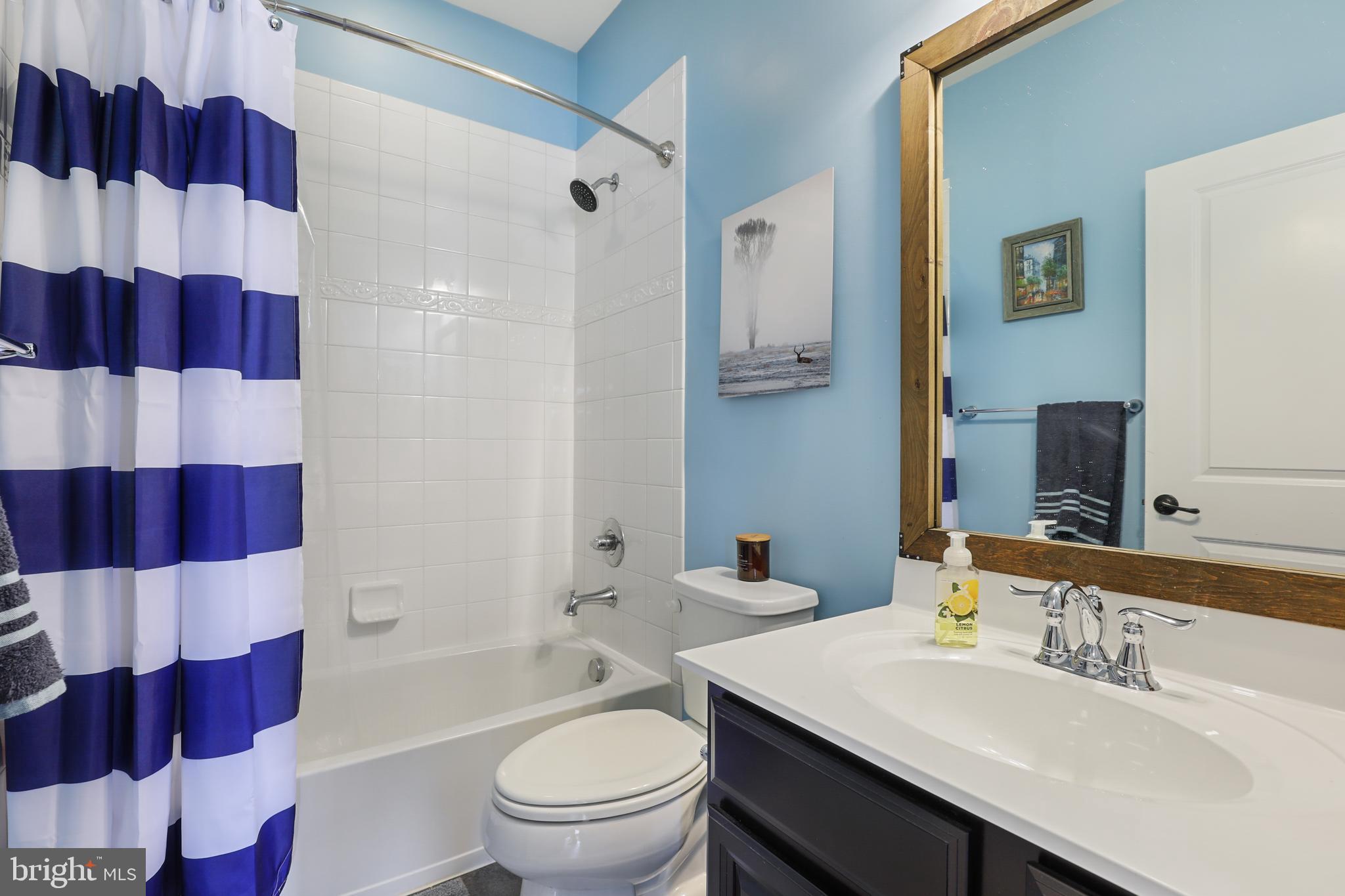 FIELDS AT ROCK GLENN - Residential