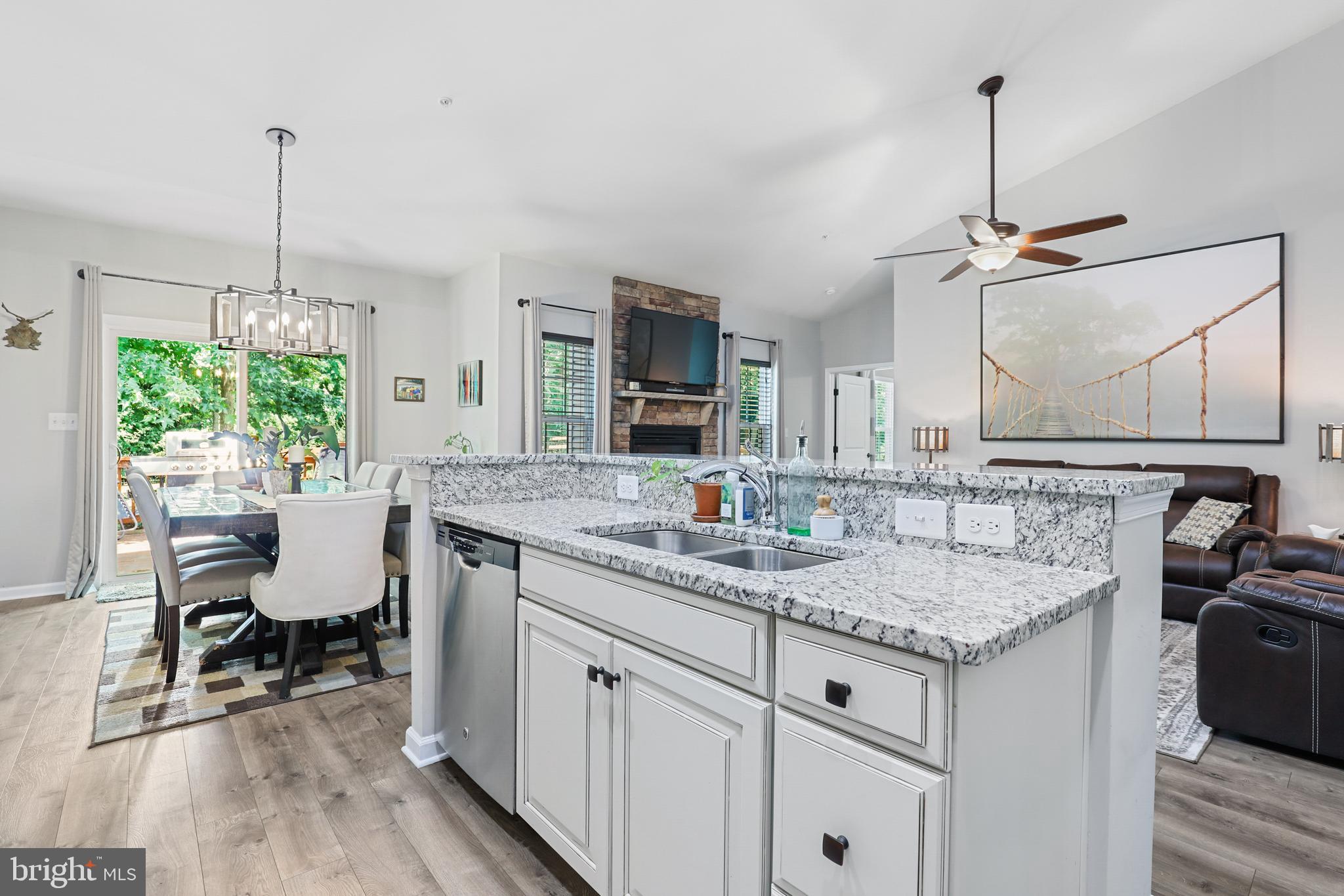 FIELDS AT ROCK GLENN - Residential