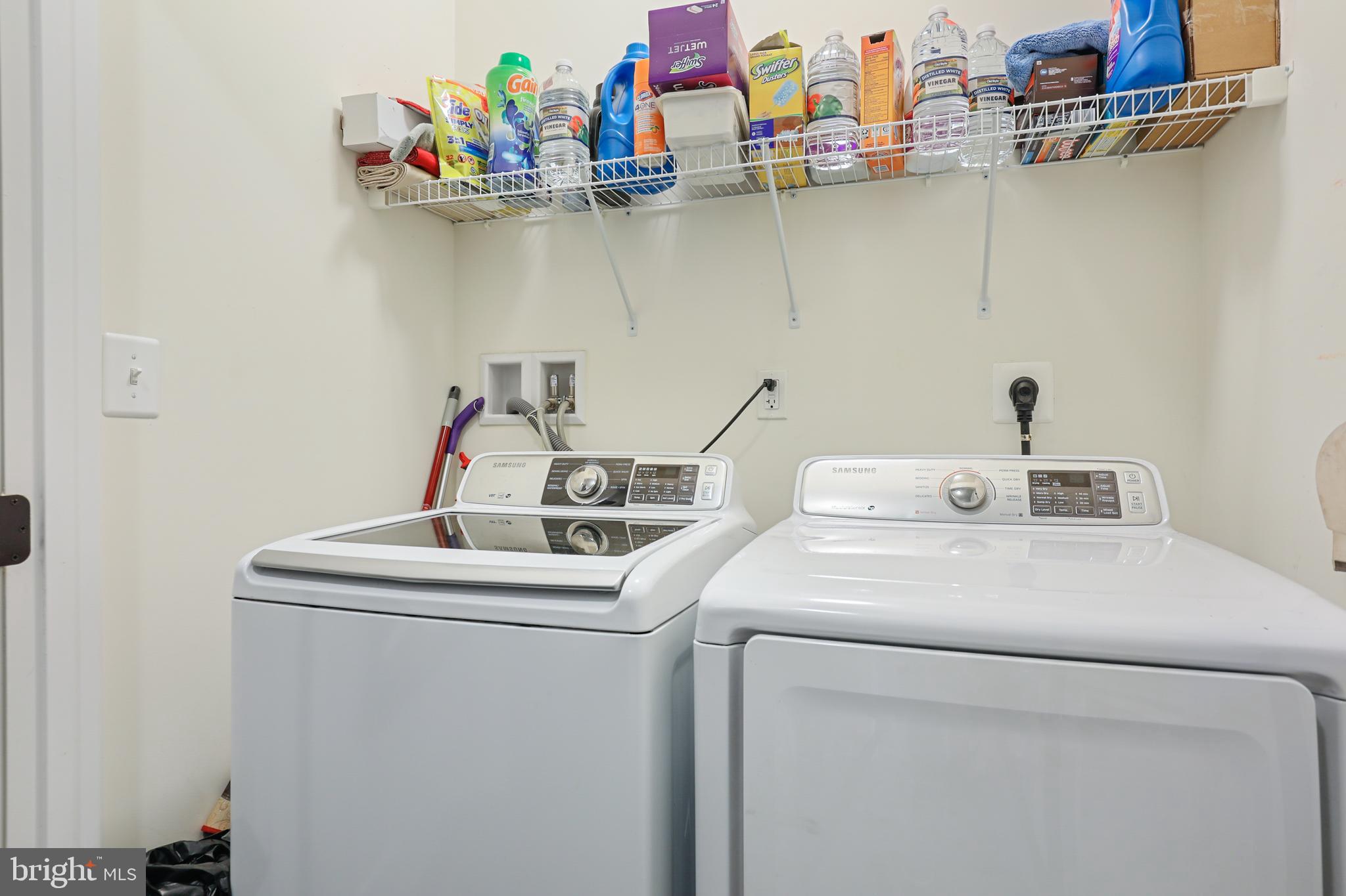 FIELDS AT ROCK GLENN - Residential