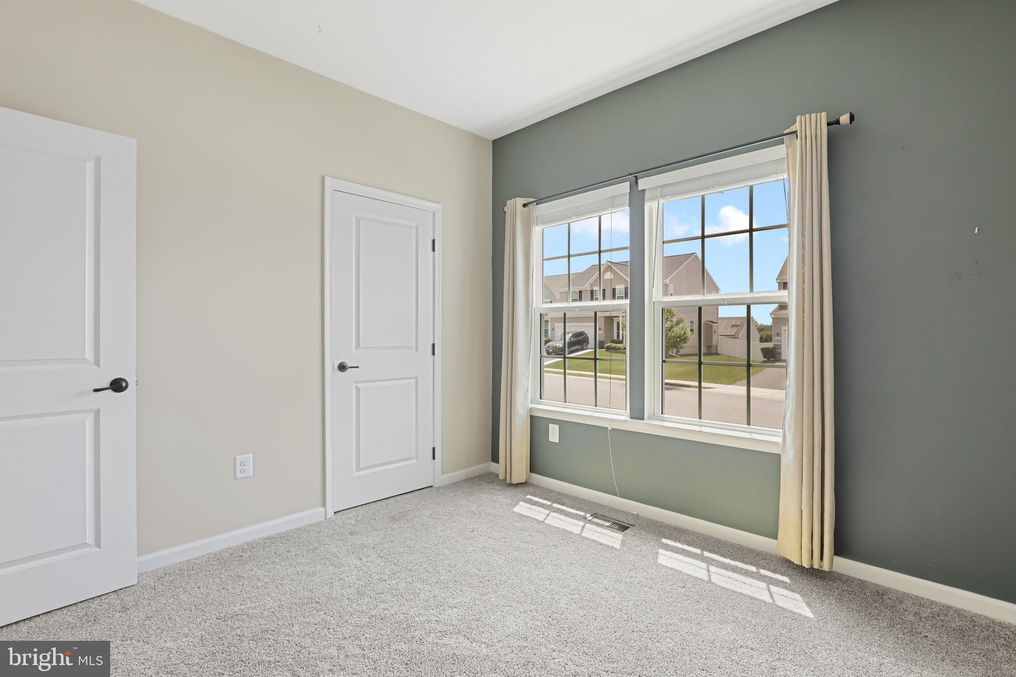 FIELDS AT ROCK GLENN - Residential