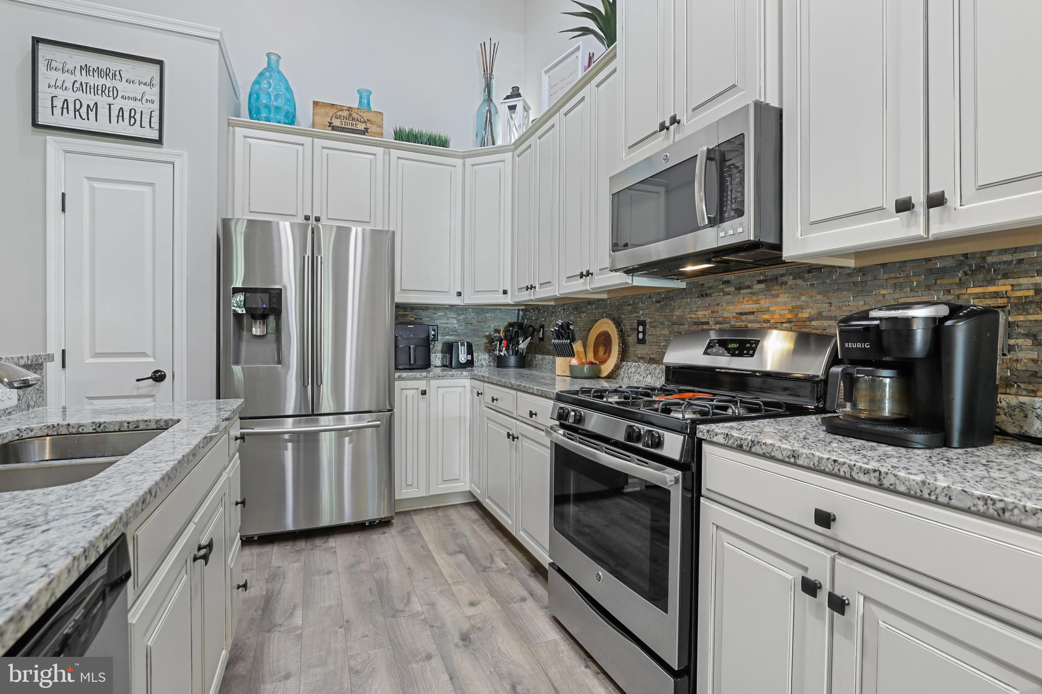 FIELDS AT ROCK GLENN - Residential