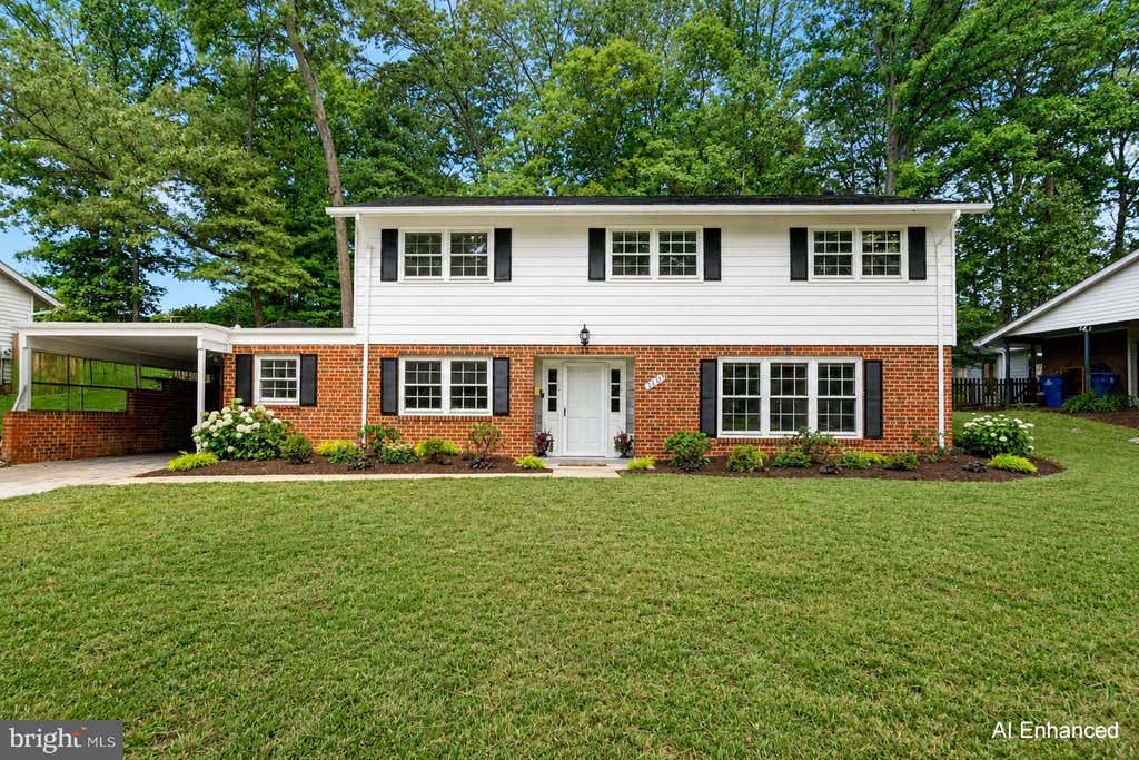 Photo of 3820 Winterset Drive, ANNANDALE, VA 22003 (MLS # VAFX2309662)