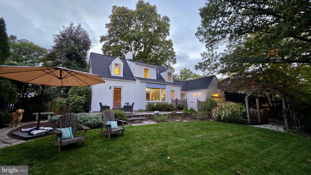 Photo of 10309 Ridgemoor Drive, SILVER SPRING, MD 20901 (MLS # MDMC2203968)