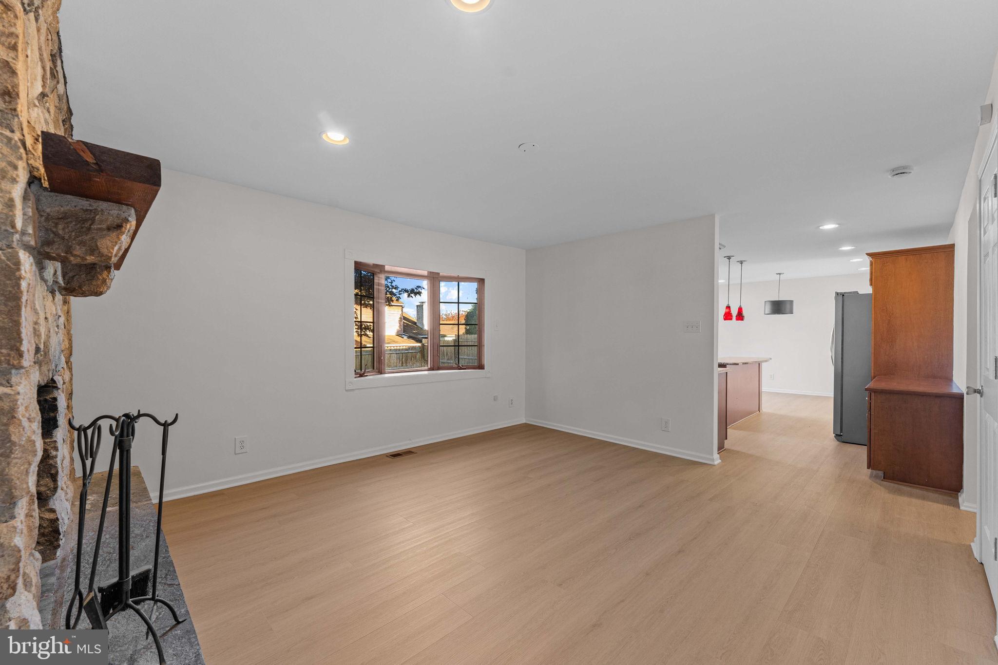 ROCKY MDWS - Residential