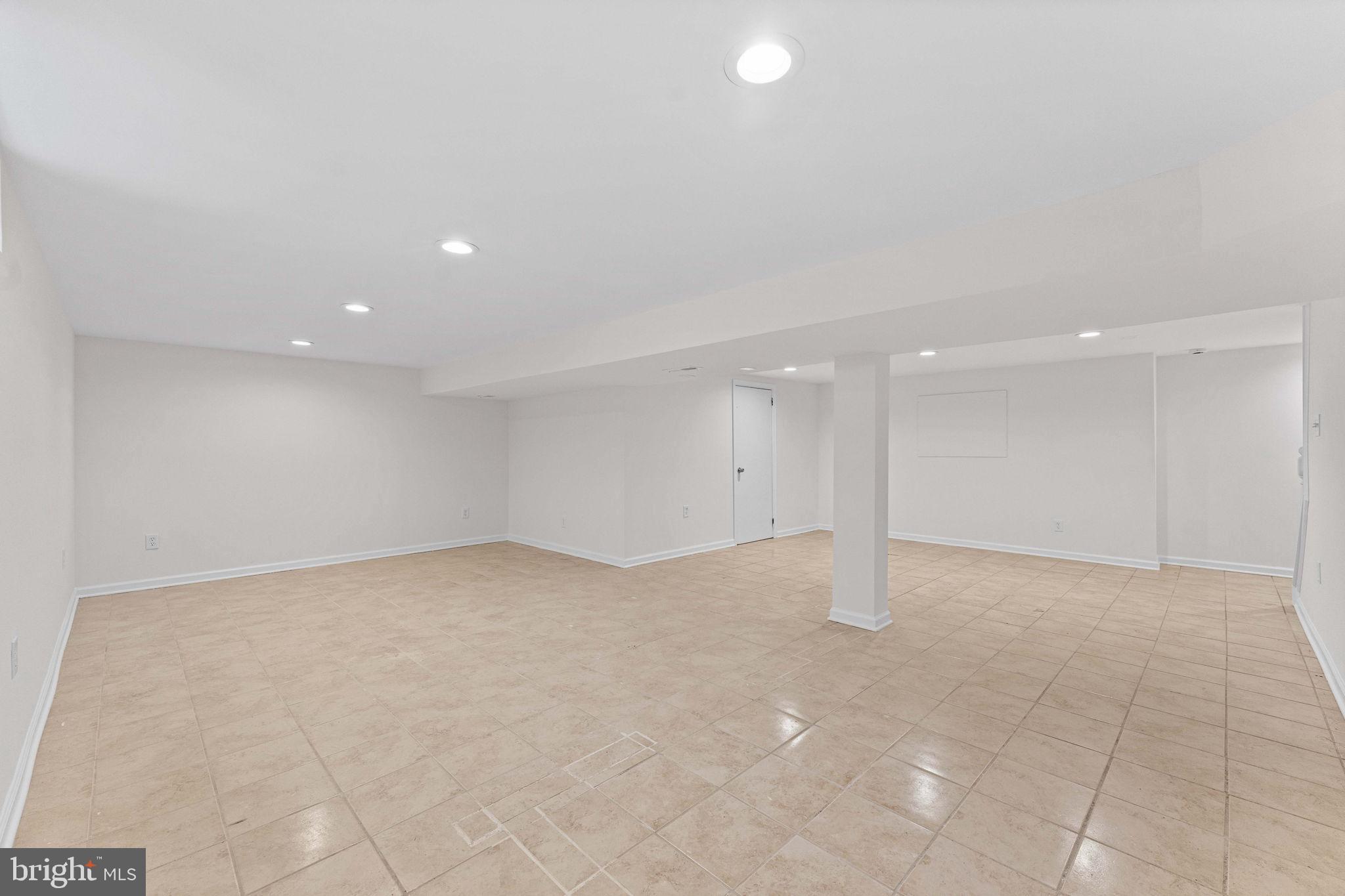 ROCKY MDWS - Residential