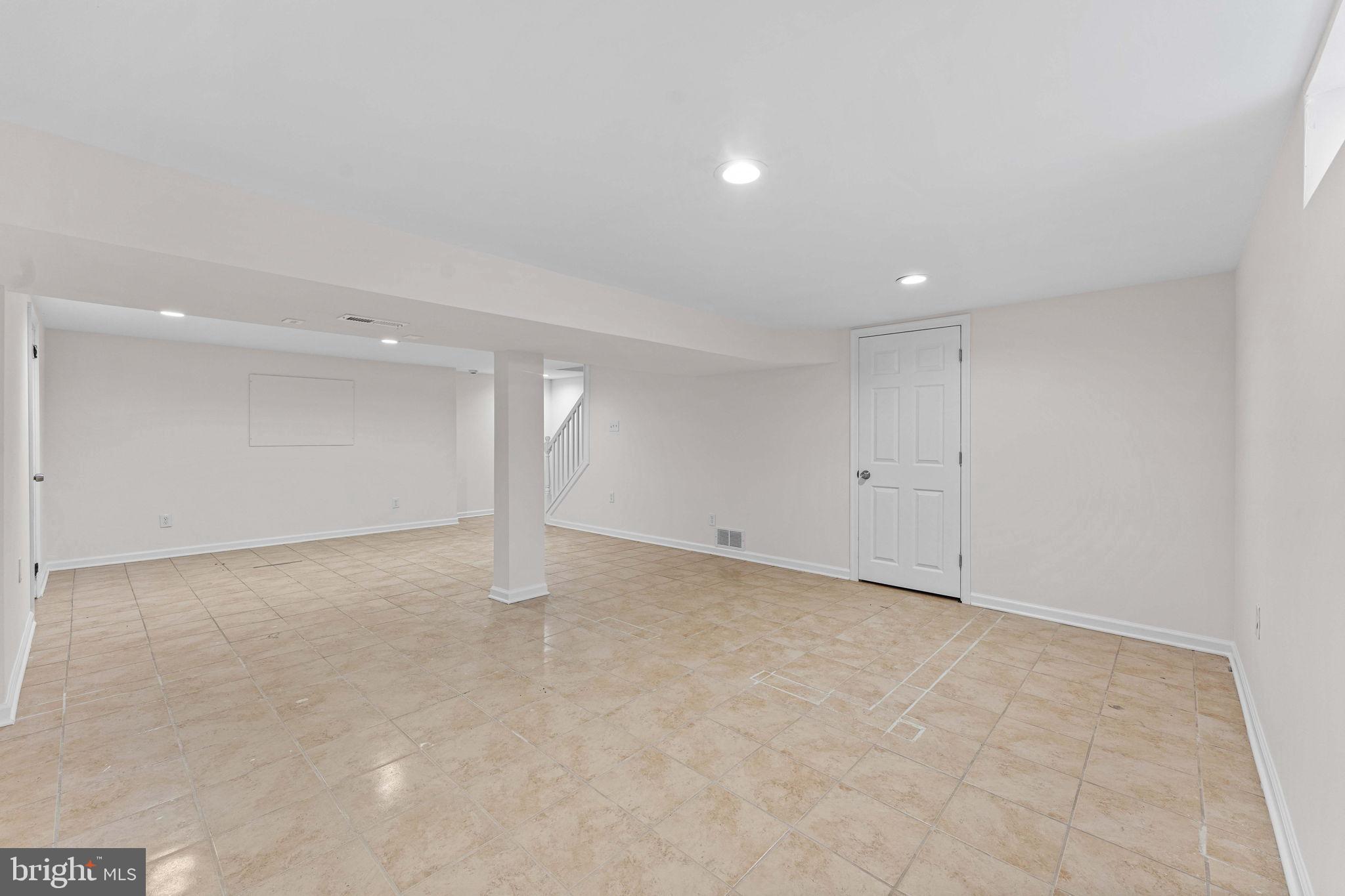 ROCKY MDWS - Residential