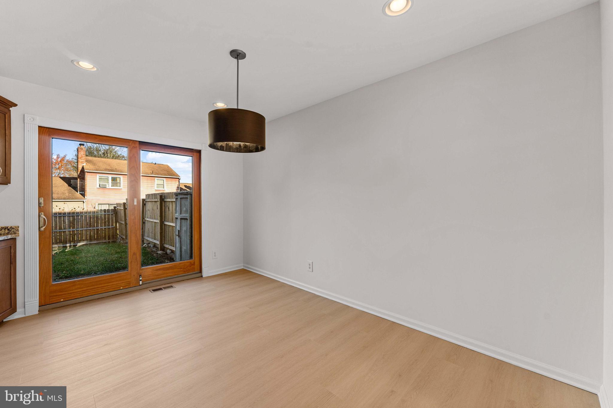 ROCKY MDWS - Residential