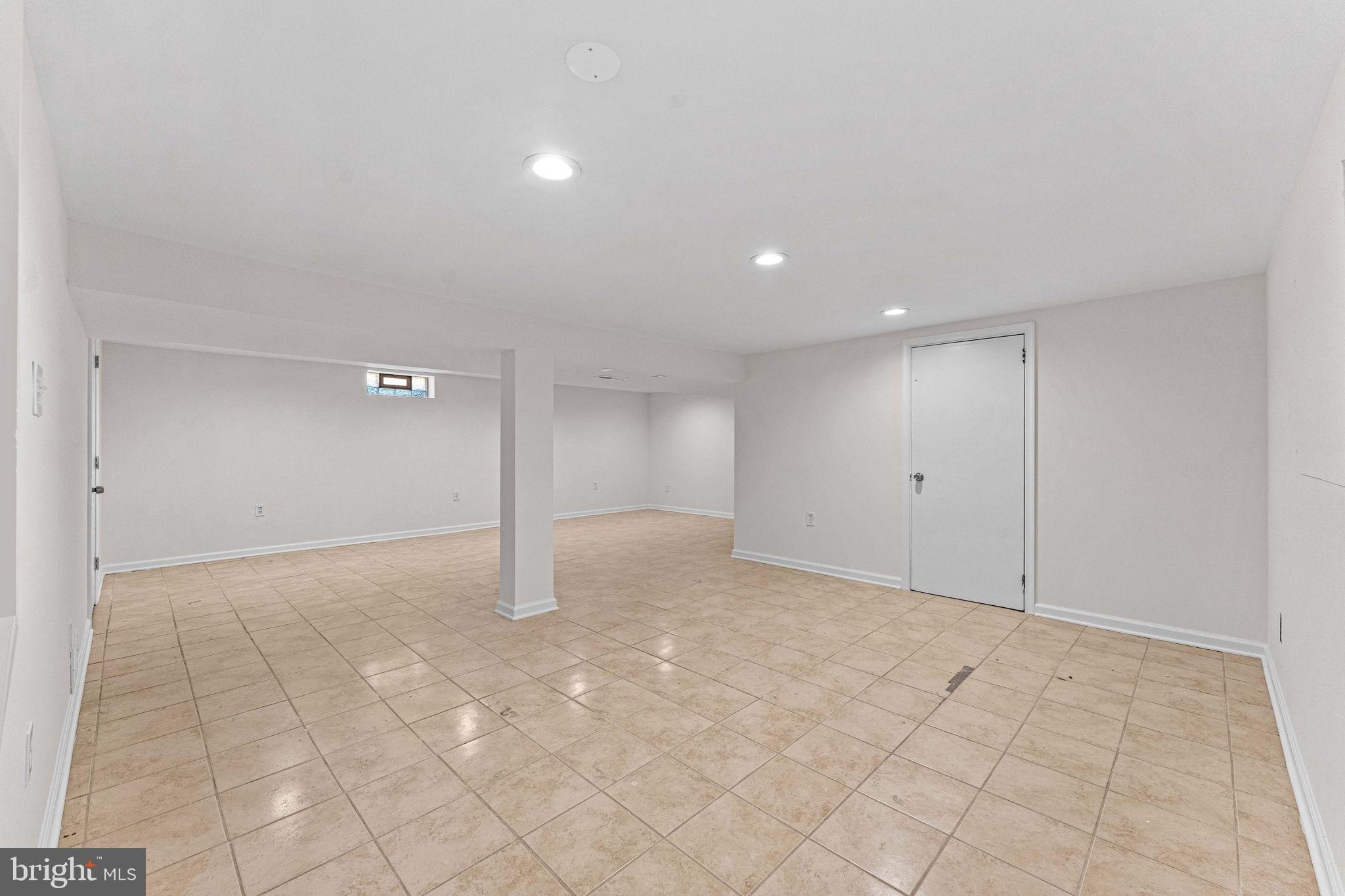 ROCKY MDWS - Residential