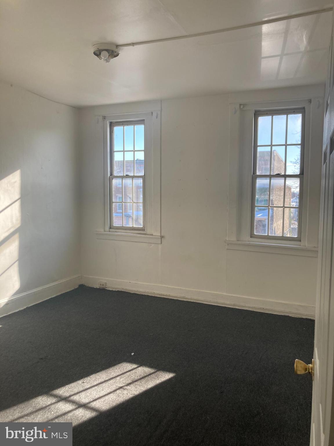 MONDAWMIN - Residential