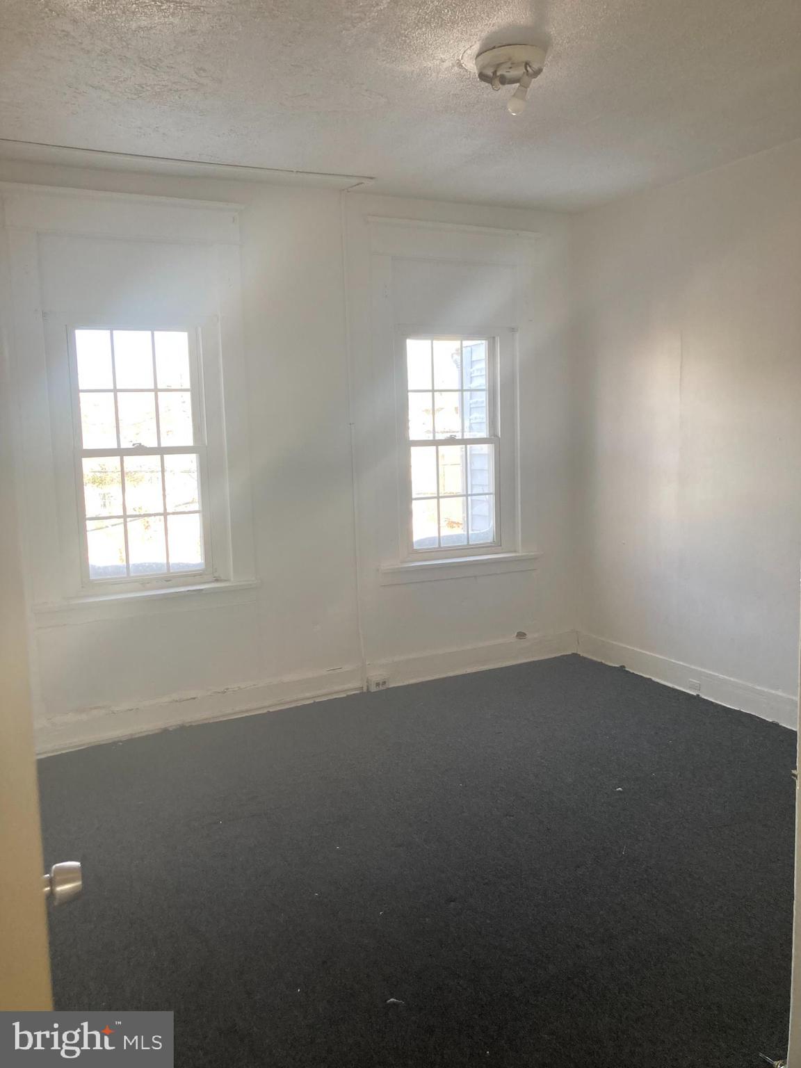 MONDAWMIN - Residential