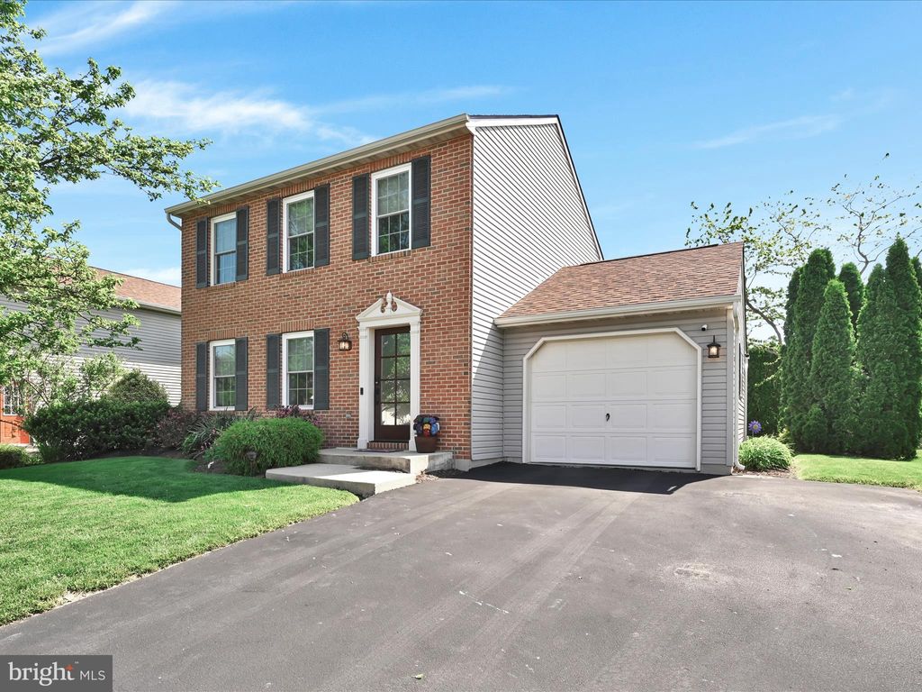 Photo of 300 AMANDA CT, MARIETTA, PA 17547 (MLS # PALA2034976)
