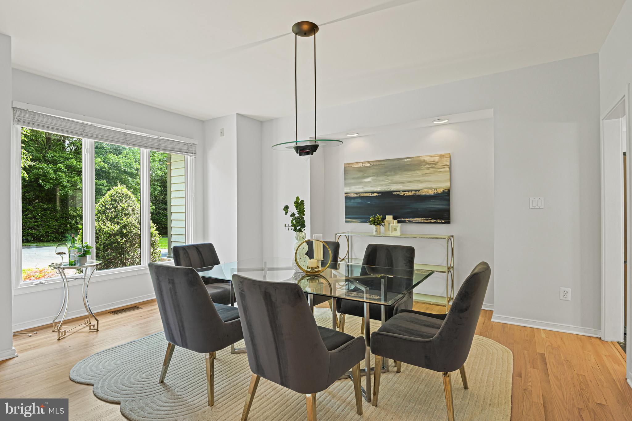 RESTON - Residential