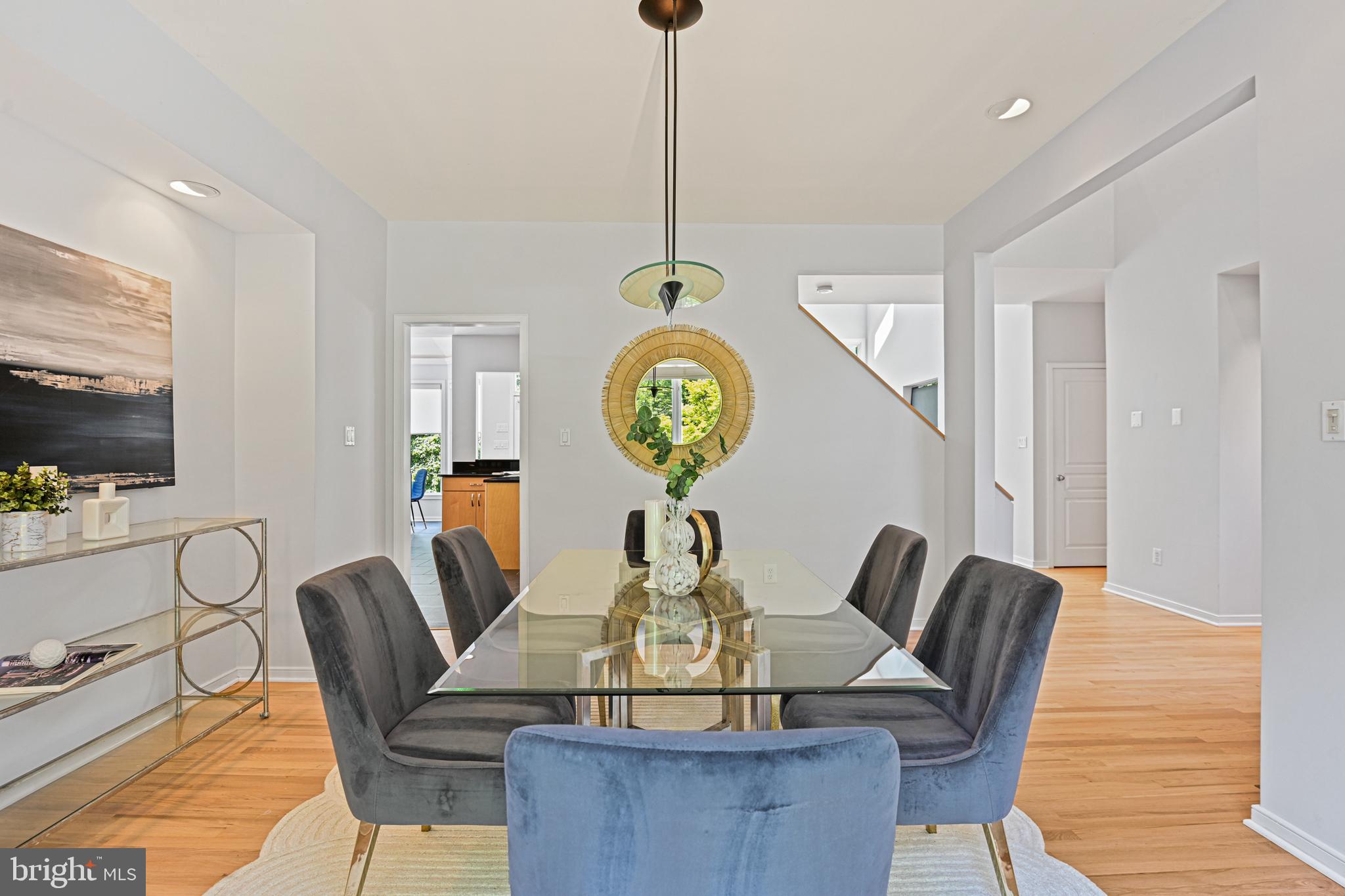 RESTON - Residential