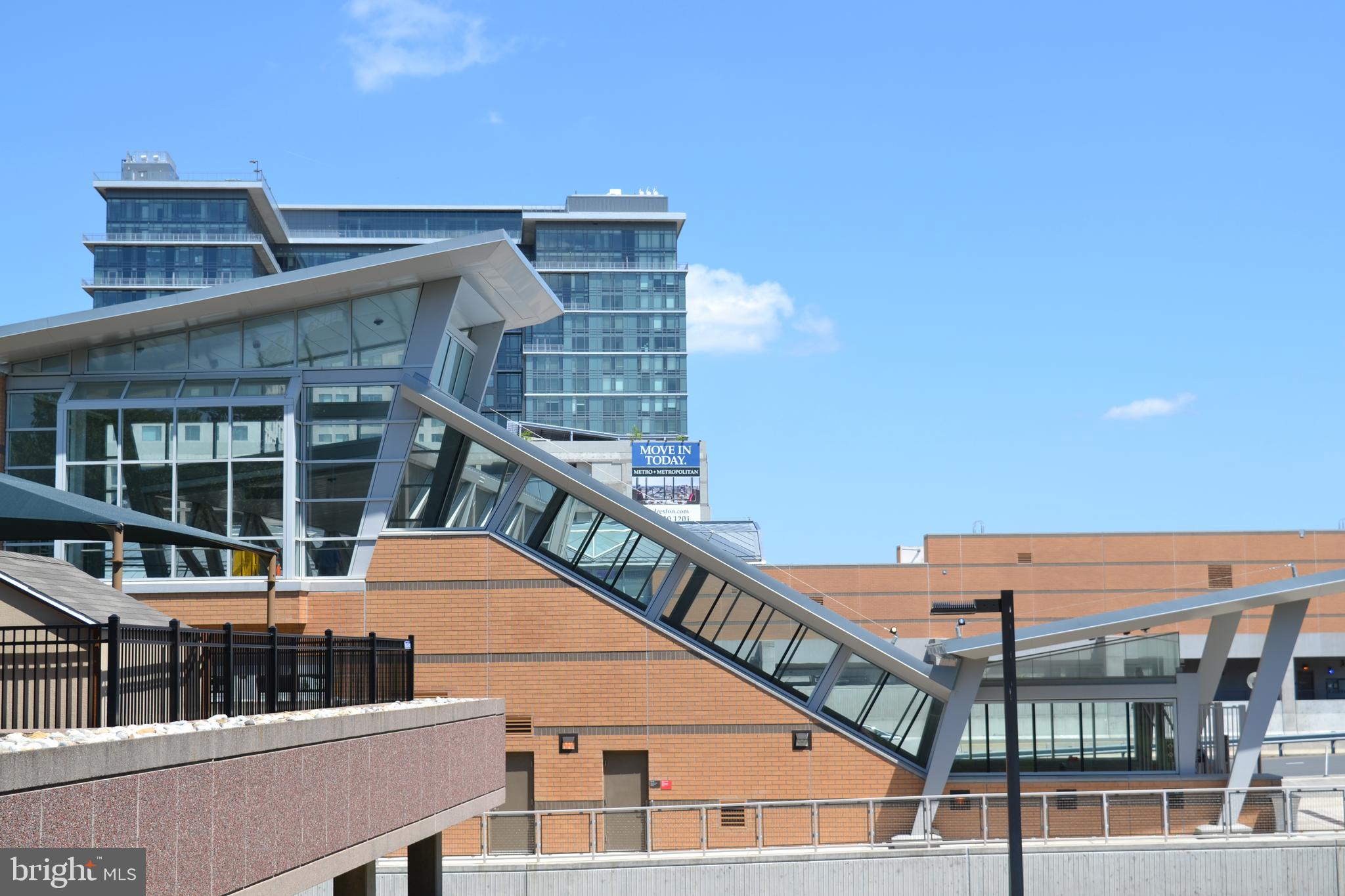 RESTON - Residential