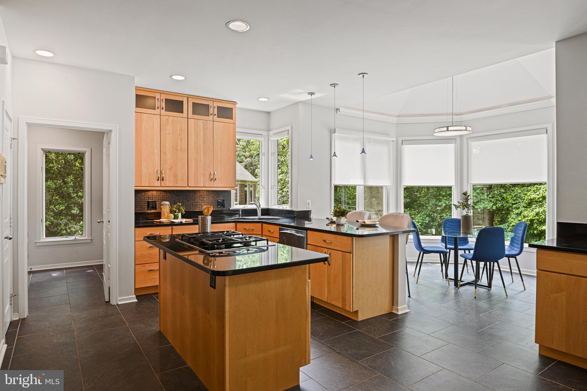 RESTON - Residential