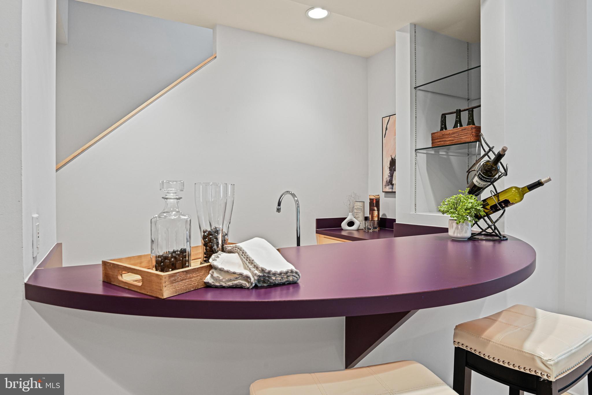 RESTON - Residential