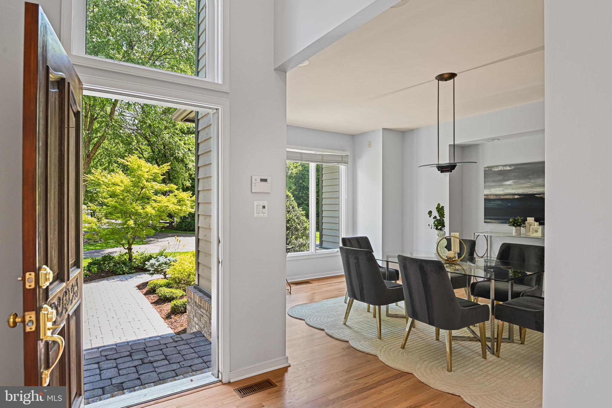 RESTON - Residential