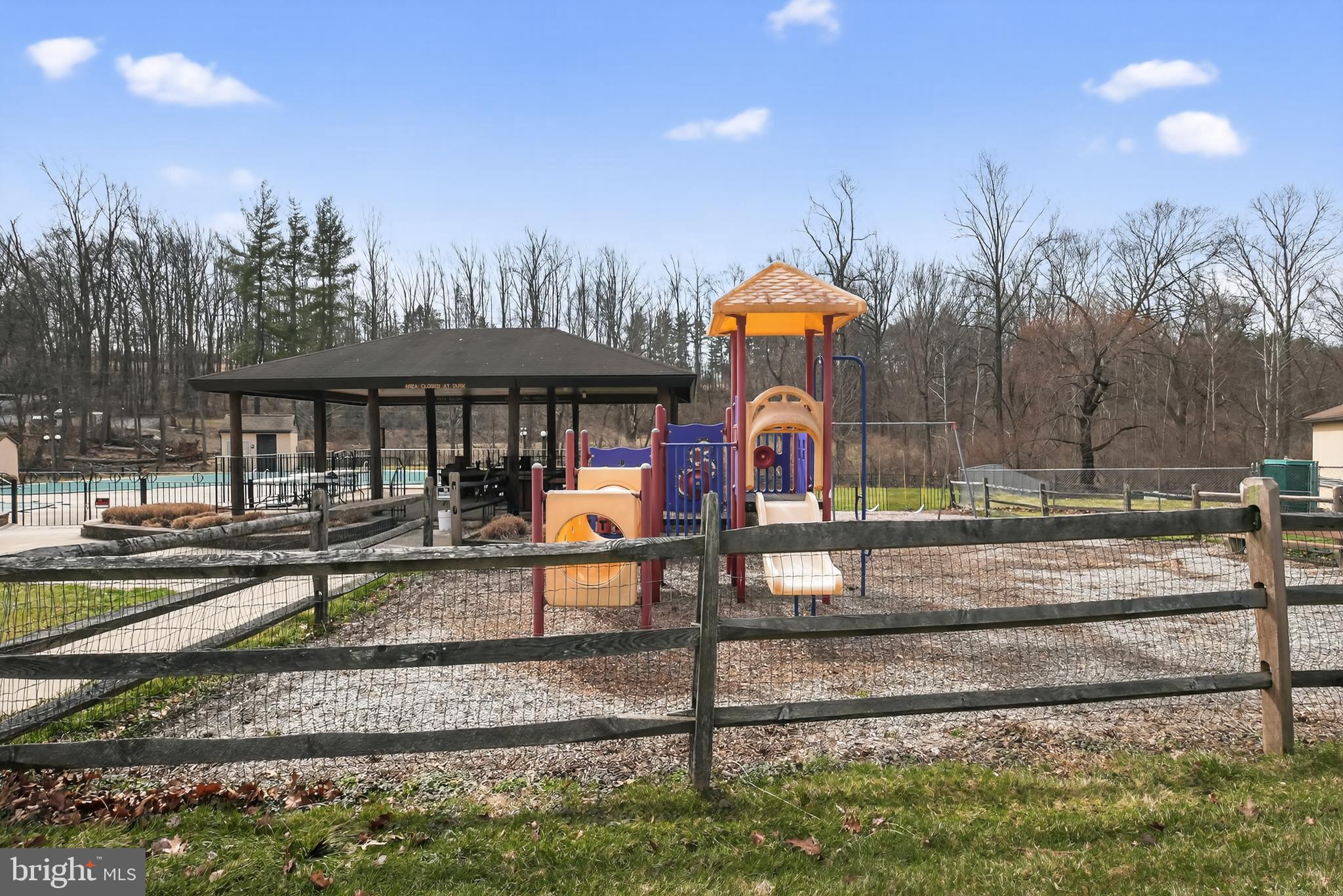 PAINTERS CROSSING - Residential