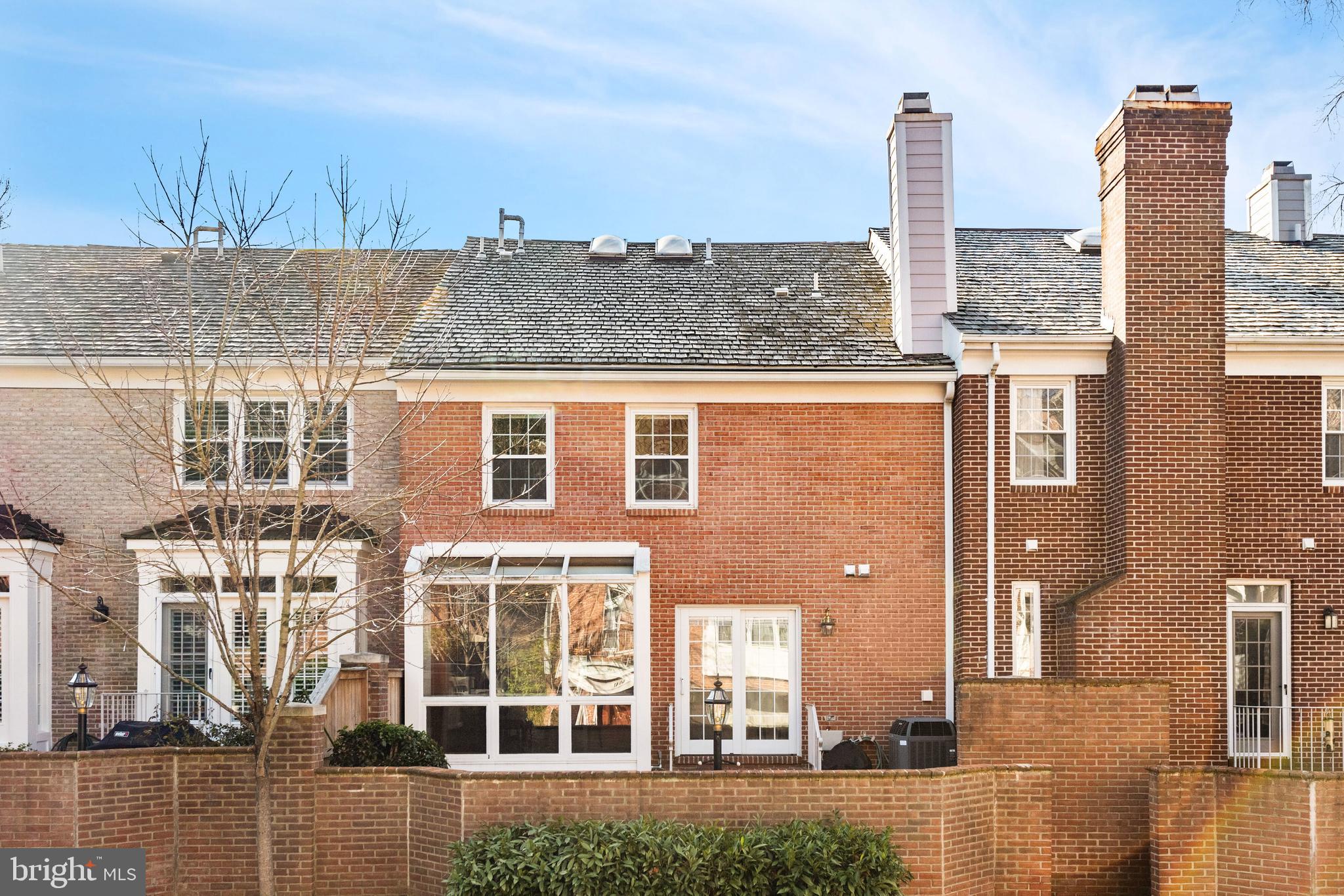 RIVERHILL - Residential Lease