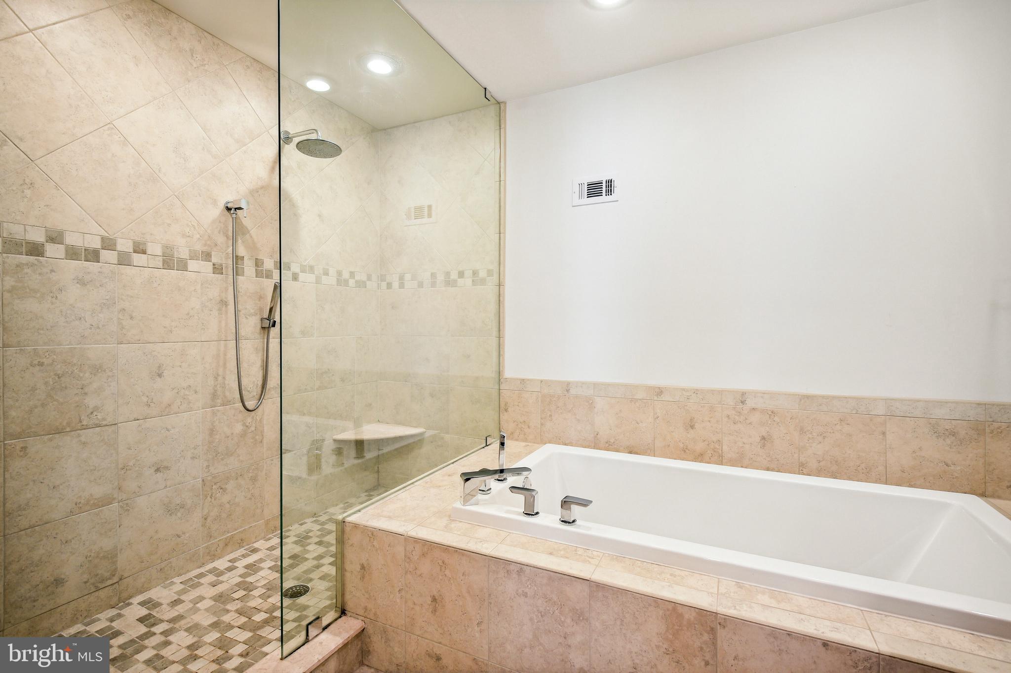 RIVERHILL - Residential Lease