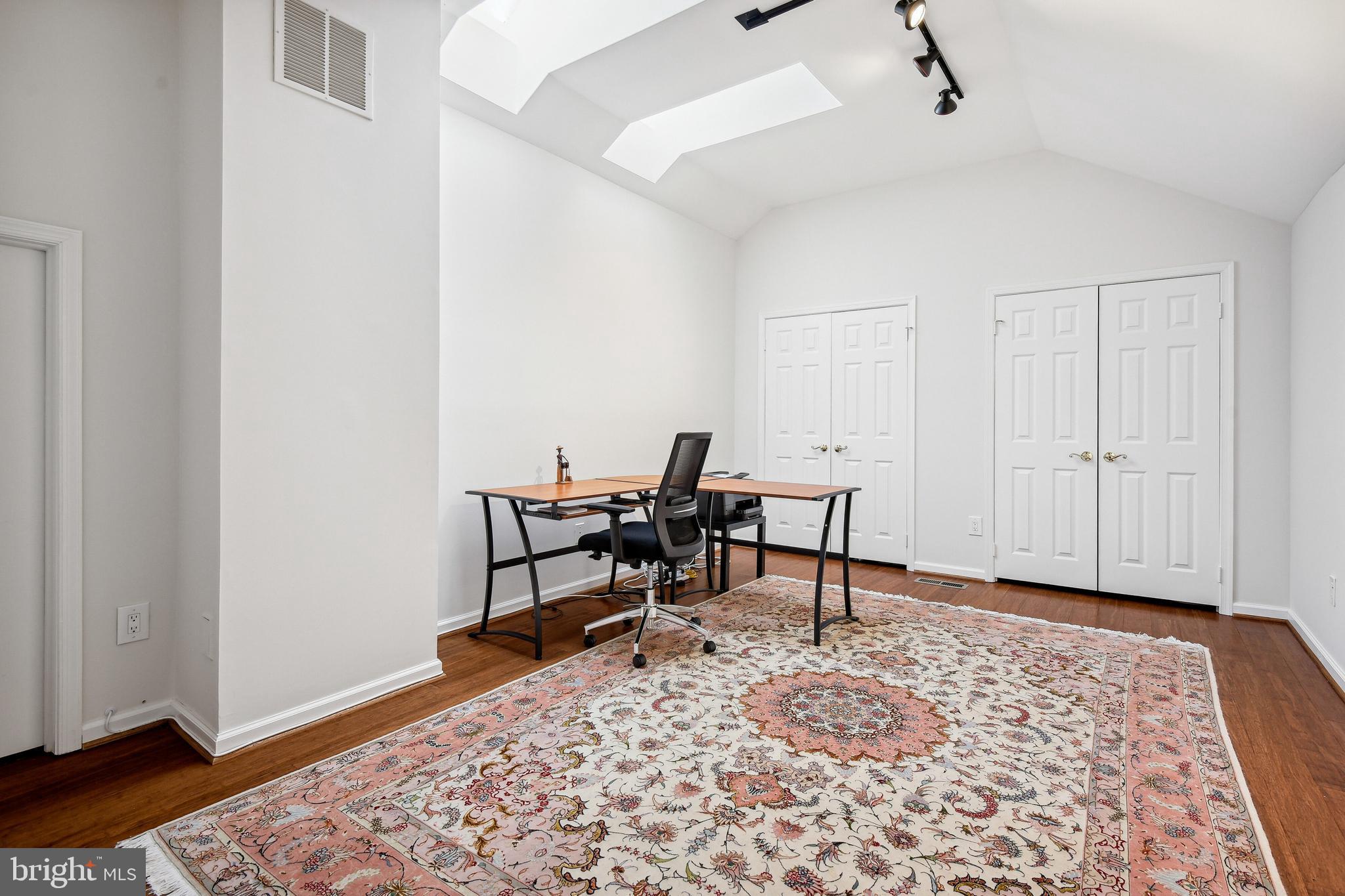 RIVERHILL - Residential Lease