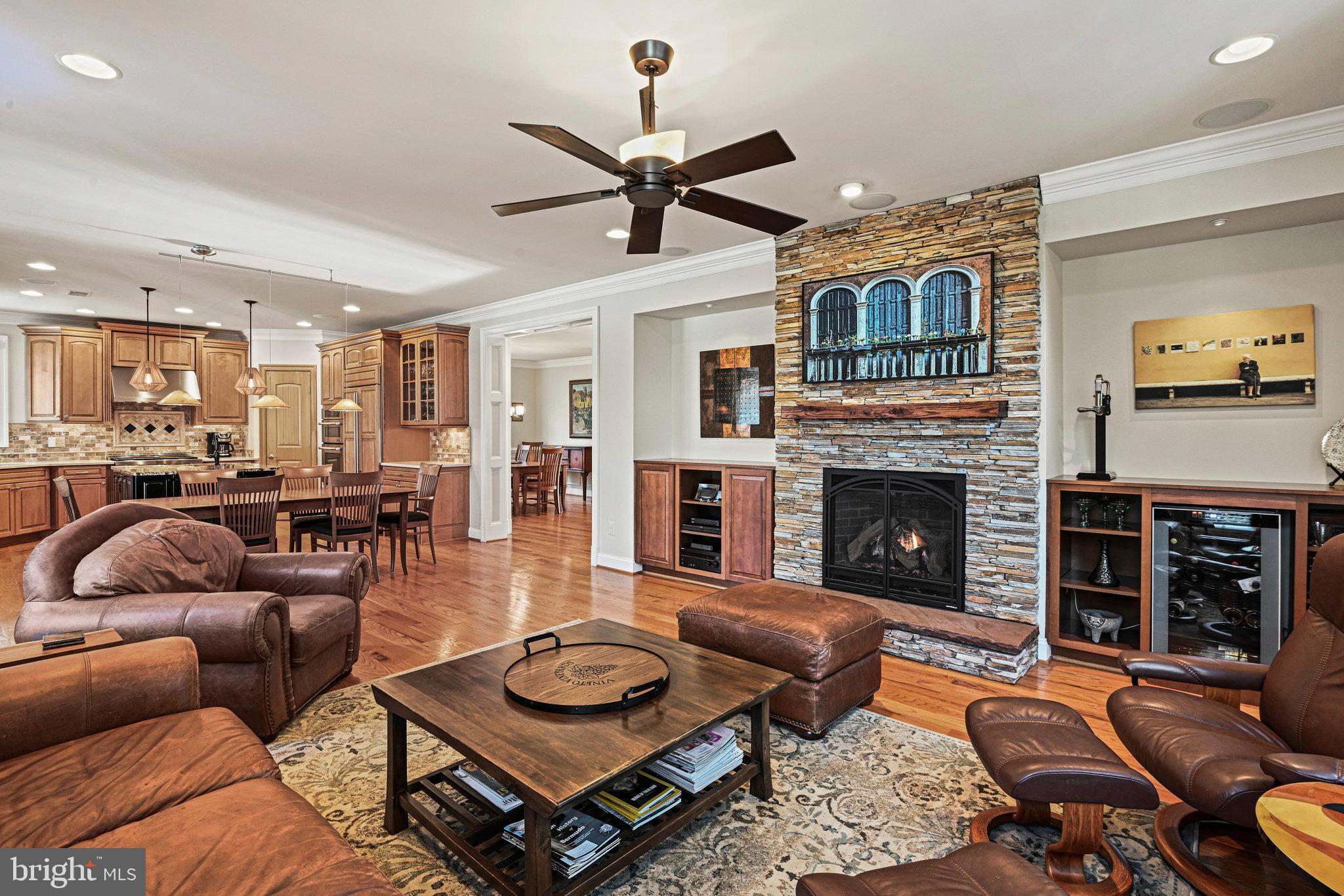 KINGCREST - Residential