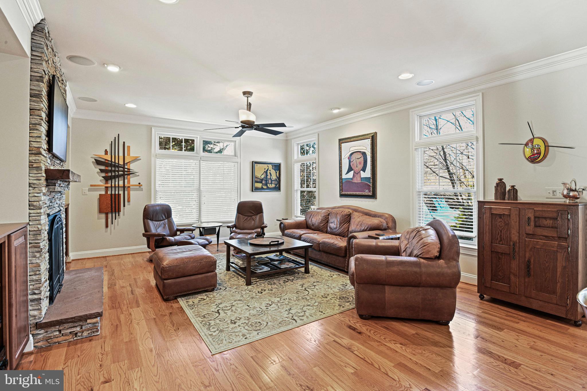 KINGCREST - Residential