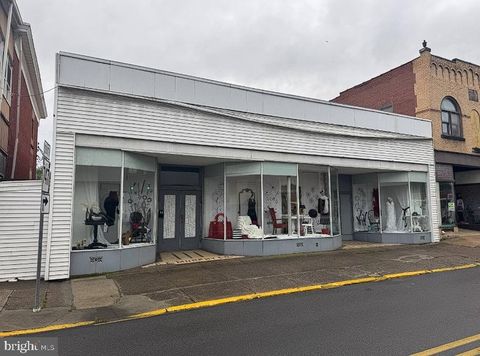 Photo of 31 W Shirley Street, MT UNION, PA 17066 (MLS # PAHU2023996)