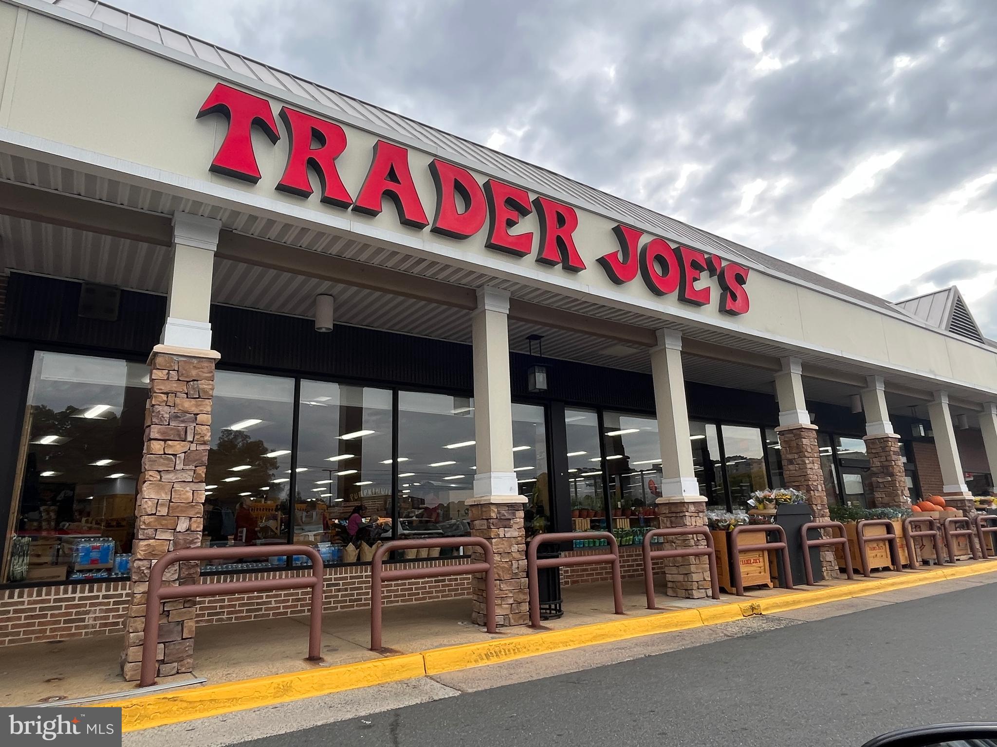 IDYLWOOD TOWERS CONDO - Residential